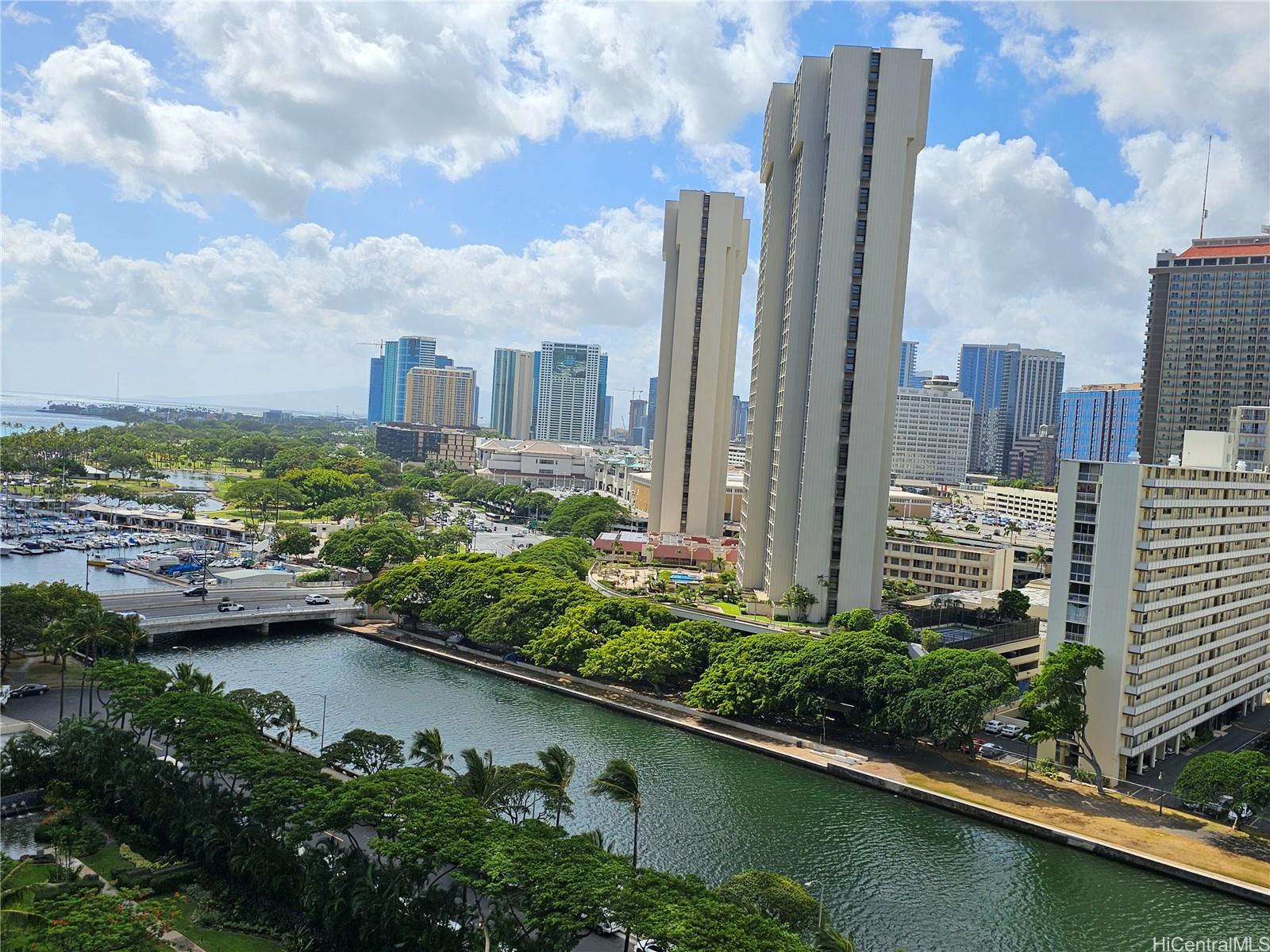 The Watermark condo # 1703, Honolulu, Hawaii - photo 7 of 24