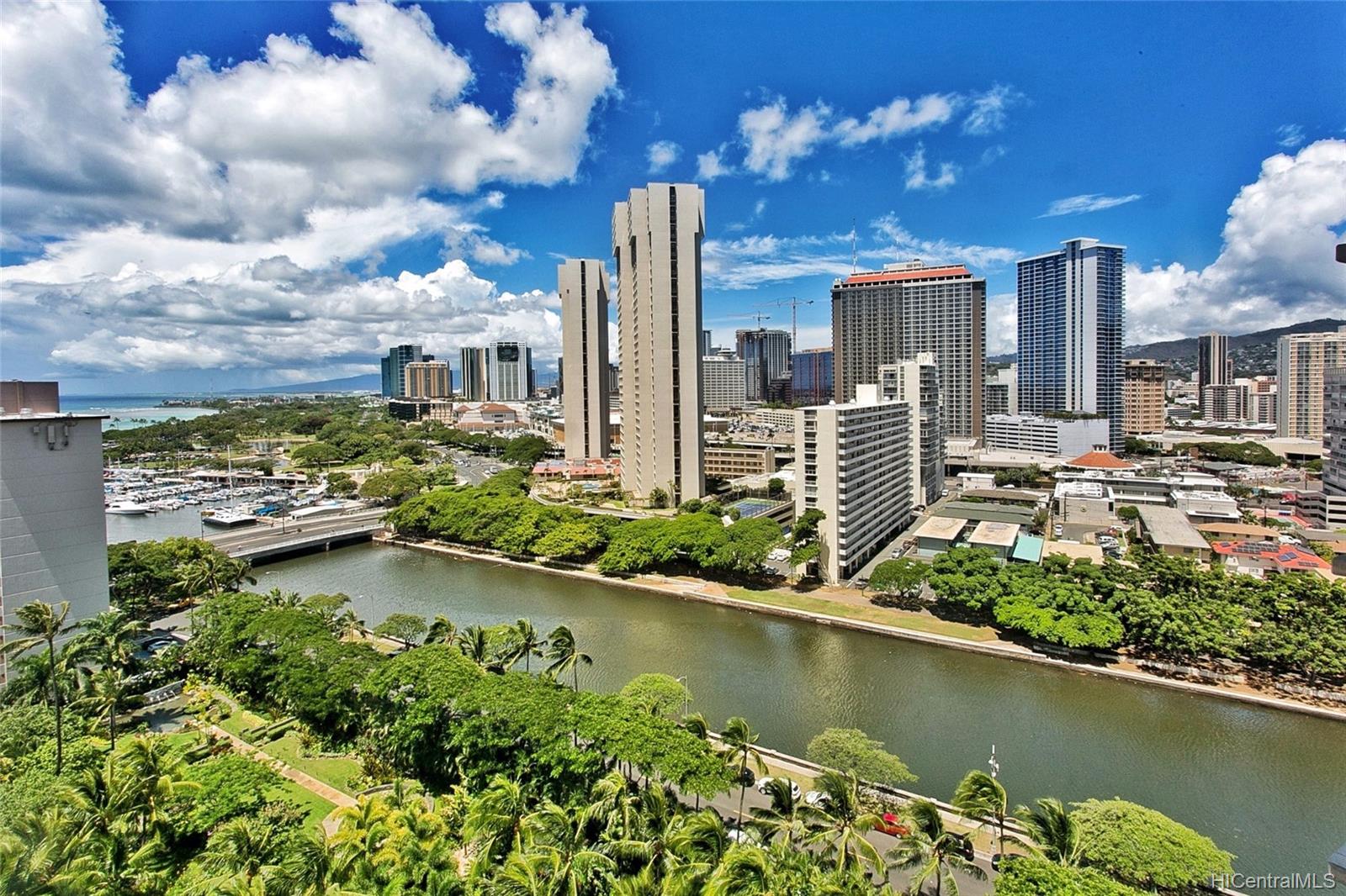 The Watermark condo # 1705, Honolulu, Hawaii - photo 3 of 18