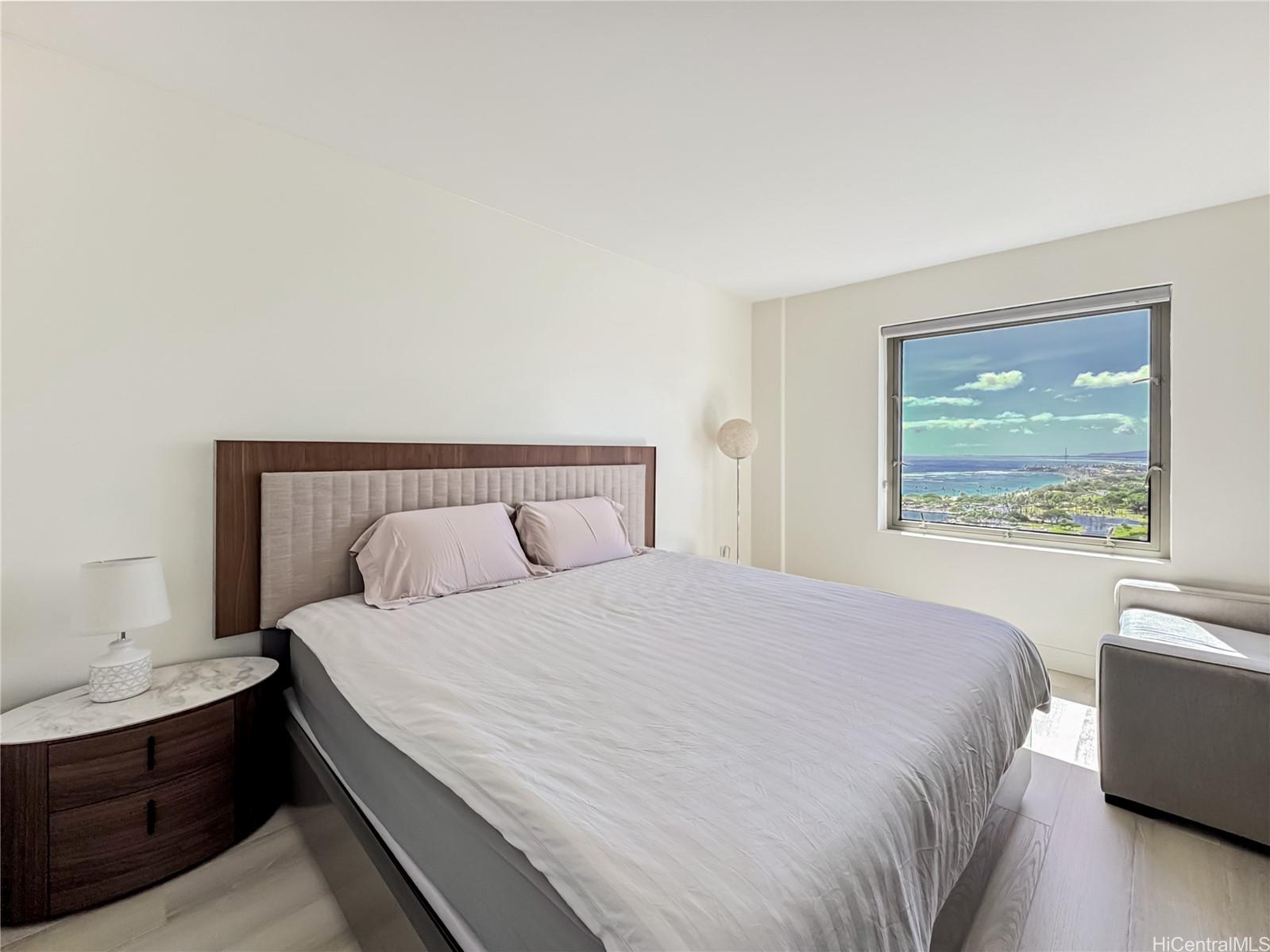 1551 Ala Wai Blvd Honolulu - Rental - photo 5 of 24