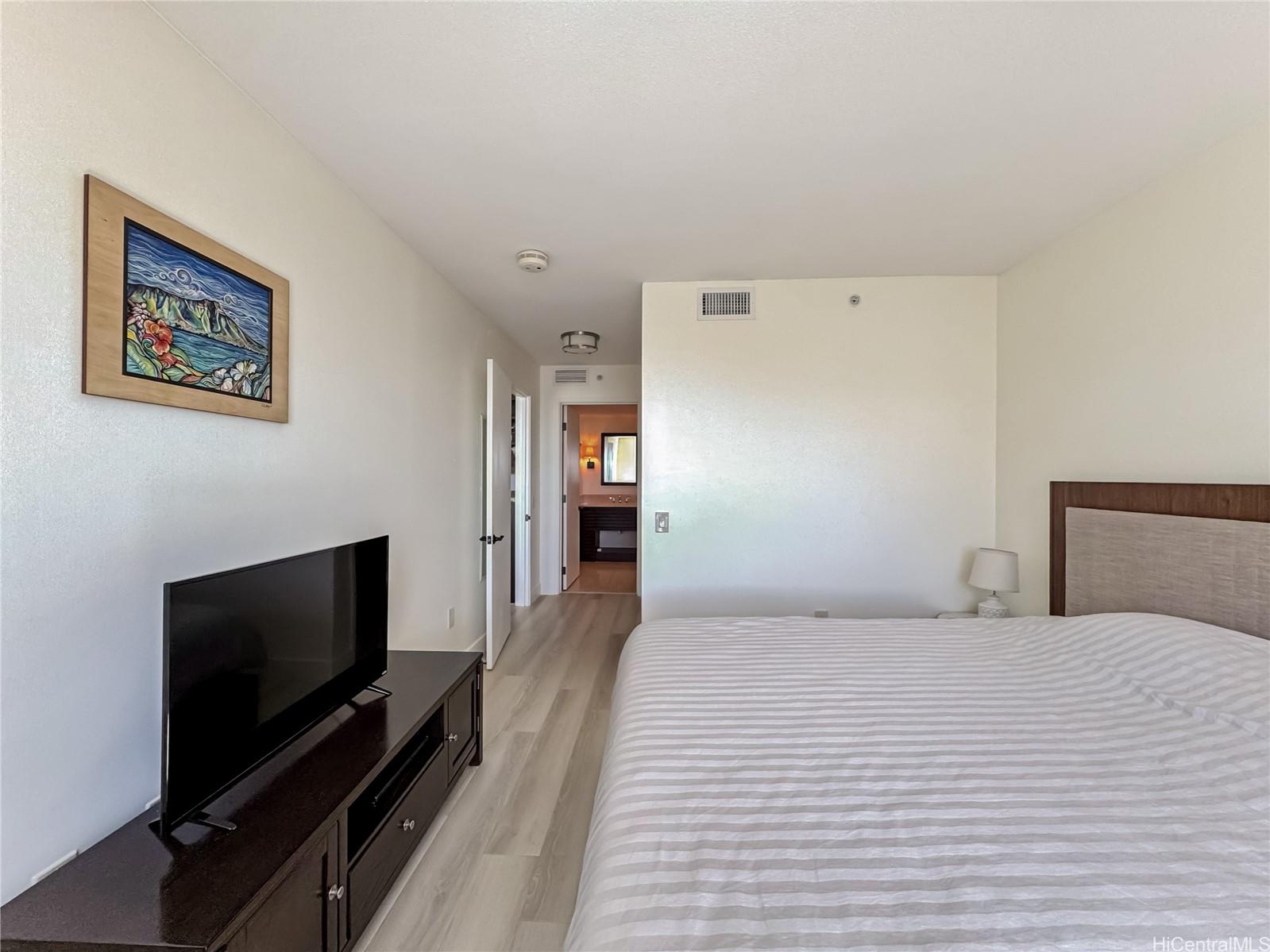 1551 Ala Wai Blvd Honolulu - Rental - photo 9 of 24