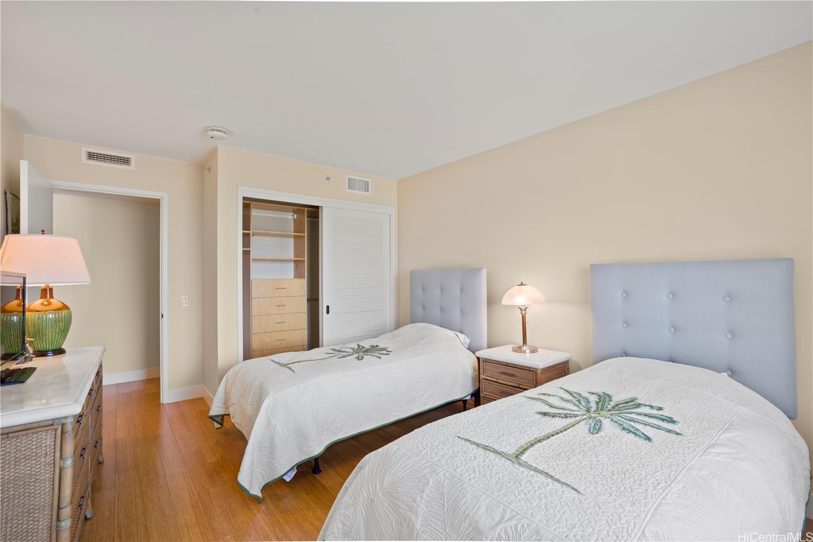 The Watermark condo # 2502, Honolulu, Hawaii - photo 16 of 18