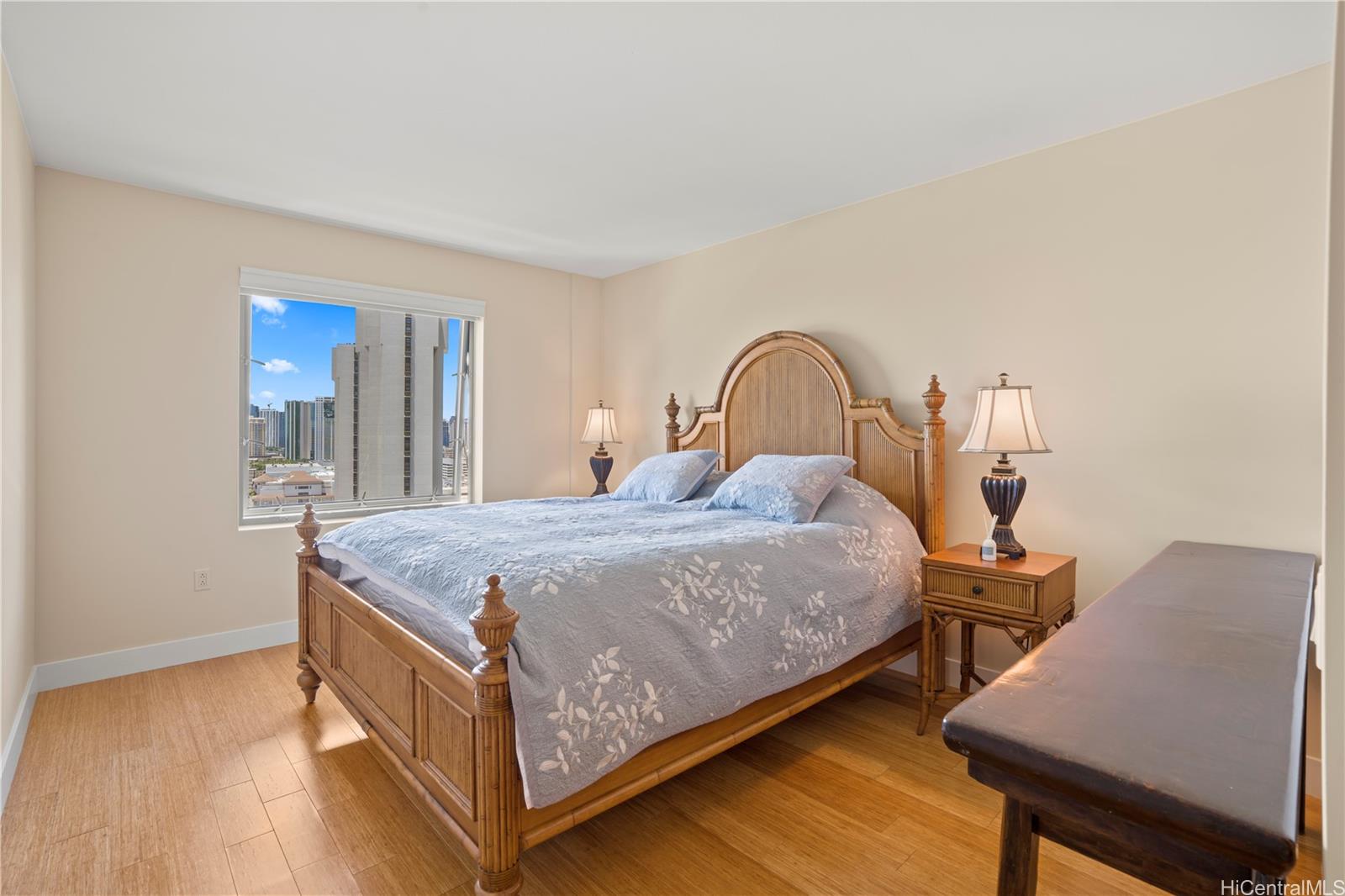 The Watermark condo # 2502, Honolulu, Hawaii - photo 4 of 18