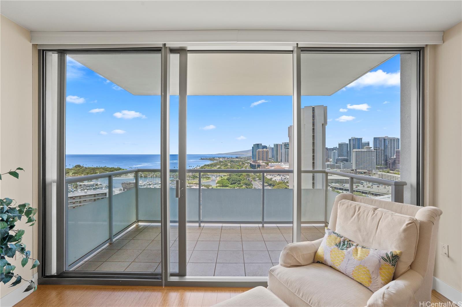 The Watermark condo # 2502, Honolulu, Hawaii - photo 6 of 18