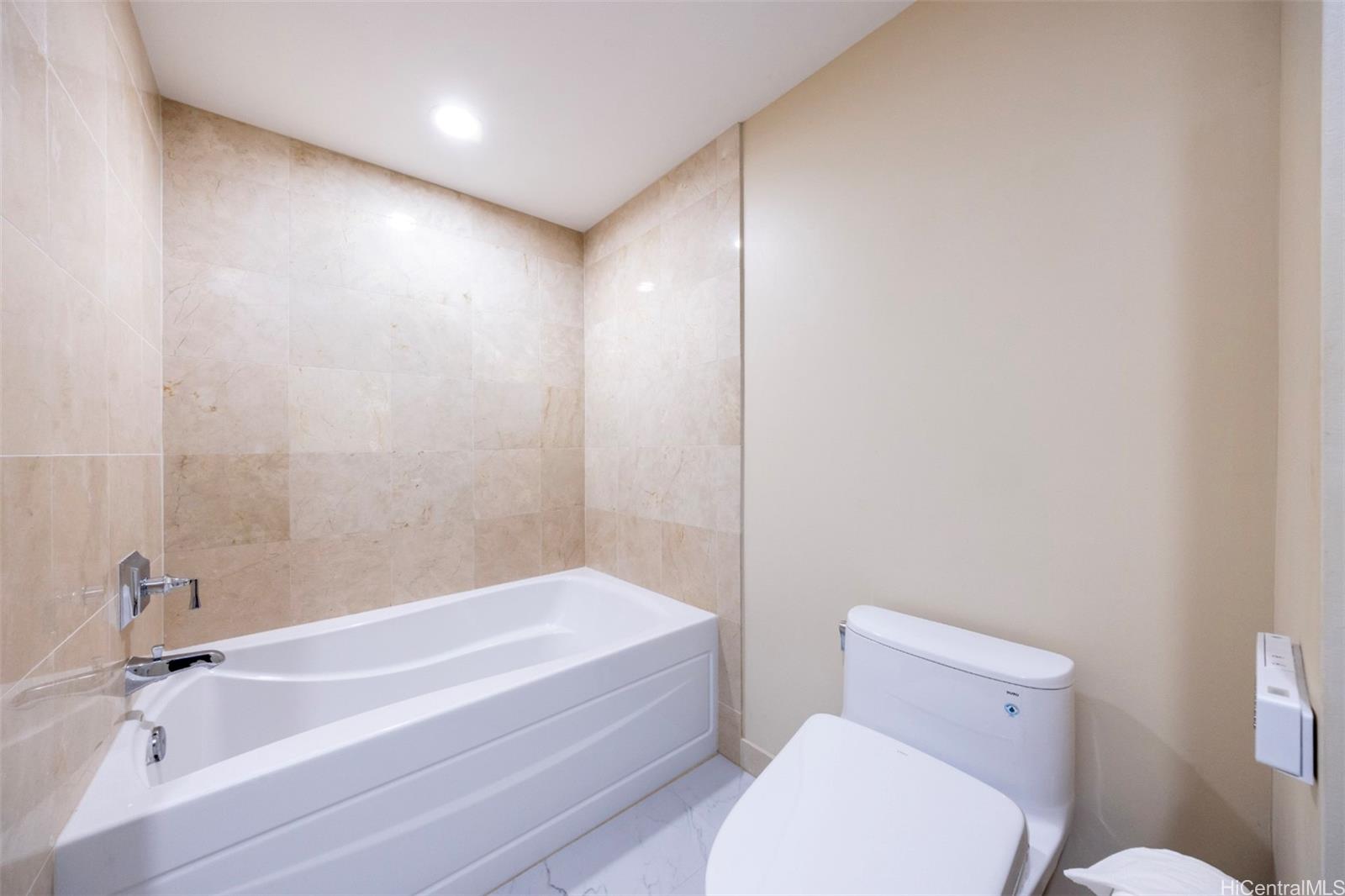 The Watermark condo # 2903, Honolulu, Hawaii - photo 16 of 25