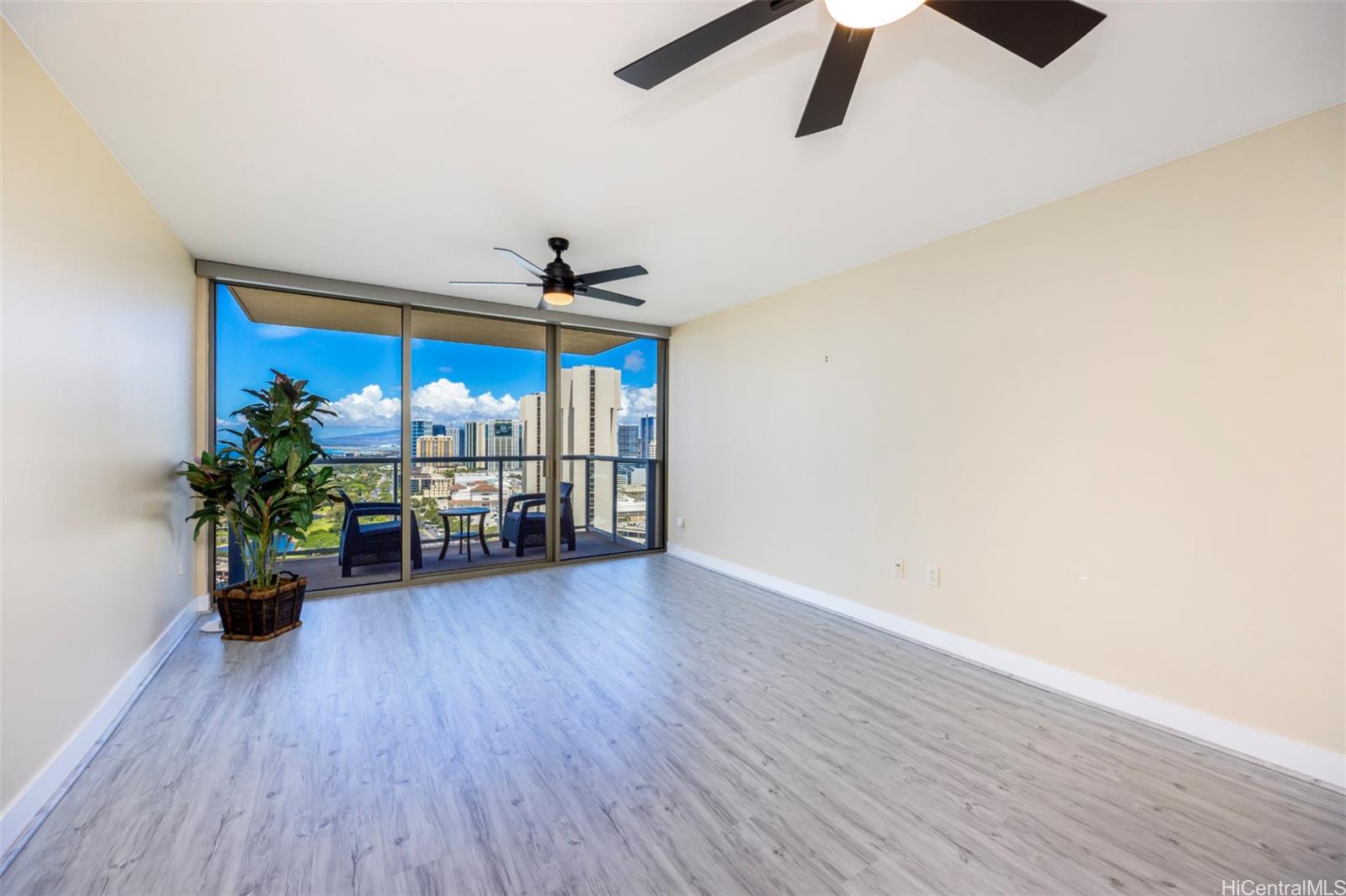 The Watermark condo # 2903, Honolulu, Hawaii - photo 7 of 25