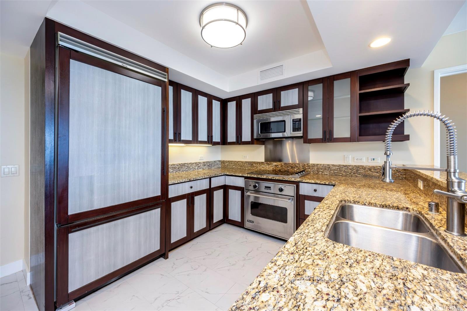 The Watermark condo # 2903, Honolulu, Hawaii - photo 10 of 25