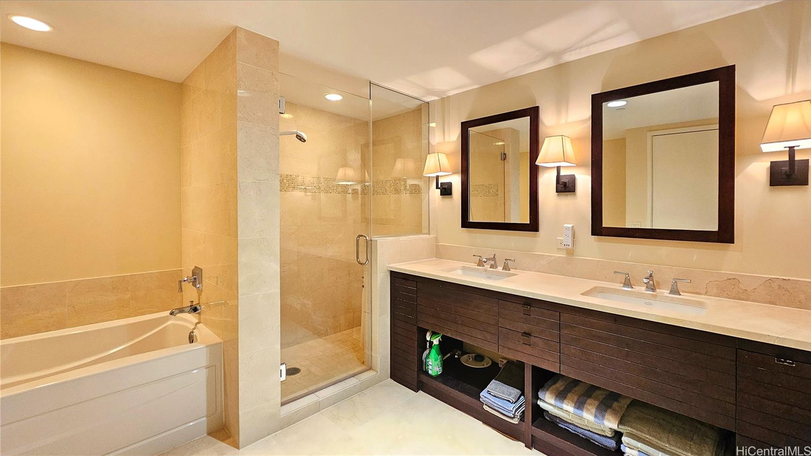 The Watermark condo # 3102, Honolulu, Hawaii - photo 13 of 25