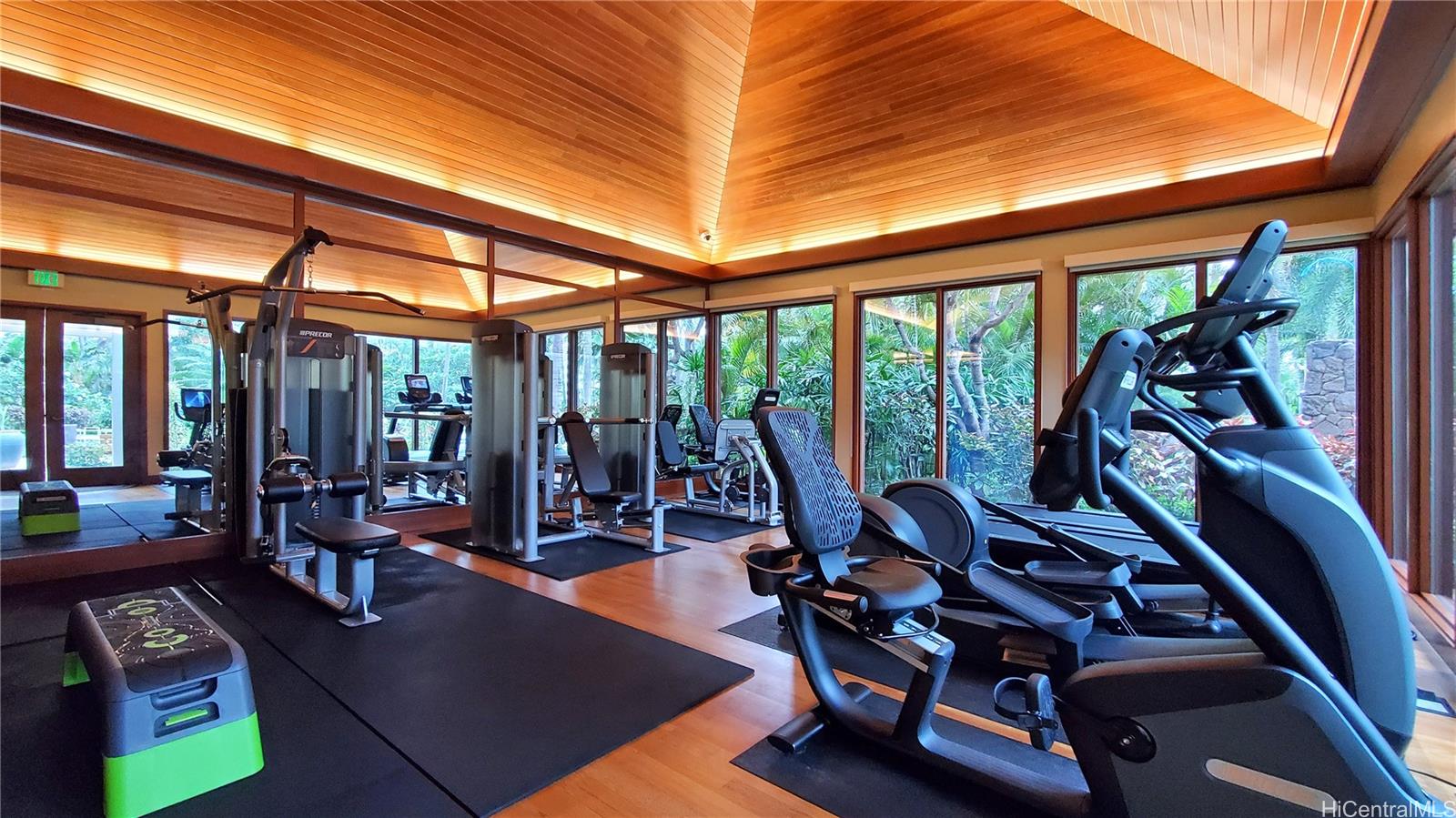 The Watermark condo # 3102, Honolulu, Hawaii - photo 19 of 25