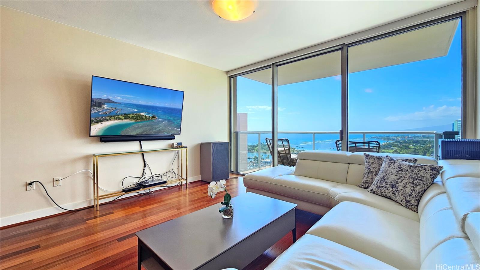 The Watermark condo # 3102, Honolulu, Hawaii - photo 3 of 25