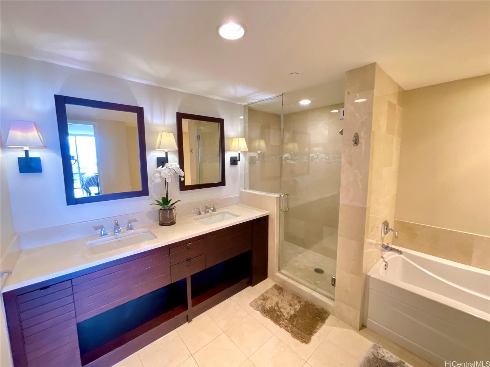 The Watermark condo # 3104, Honolulu, Hawaii - photo 8 of 20