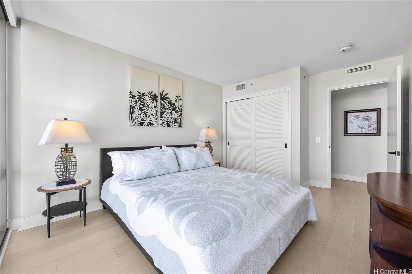 1551 Ala Wai Blvd Honolulu - Rental - photo 15 of 16