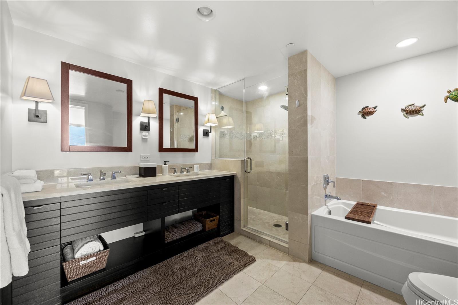 1551 Ala Wai Blvd Honolulu - Rental - photo 4 of 16