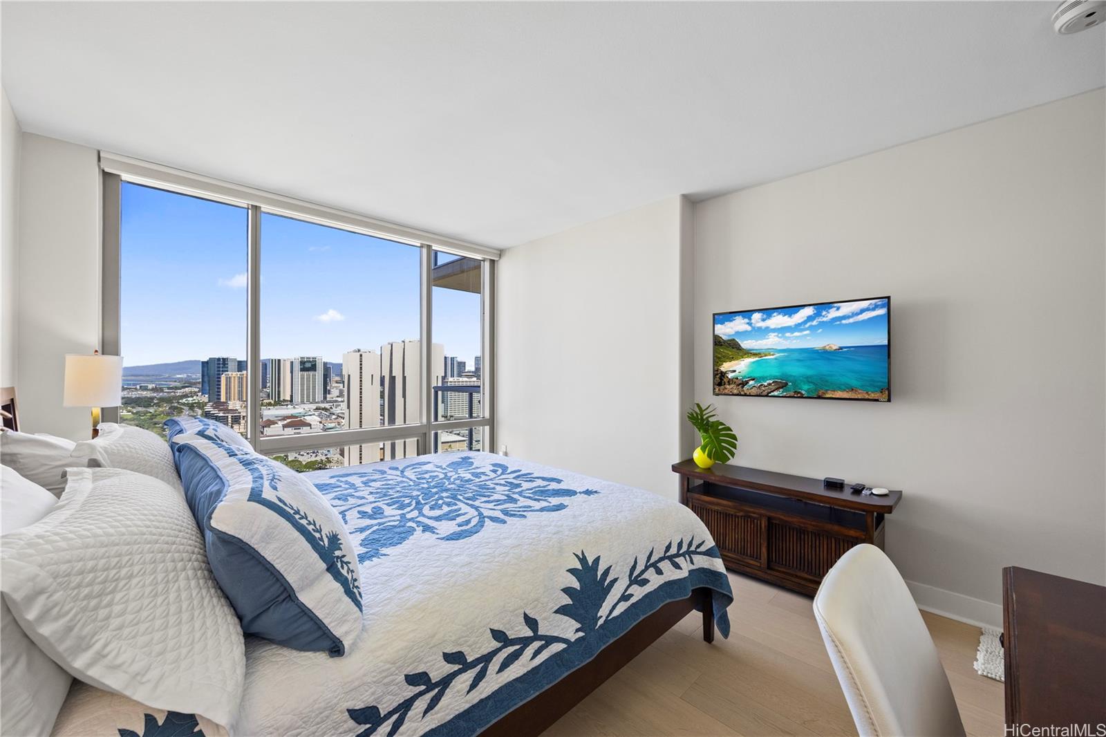 1551 Ala Wai Blvd Honolulu - Rental - photo 7 of 16