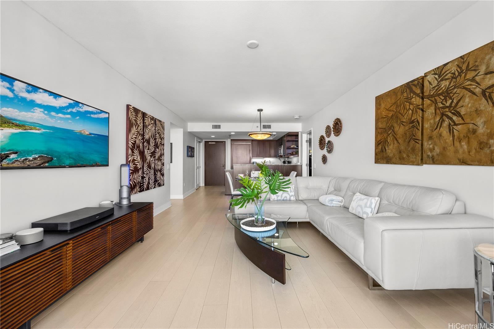 1551 Ala Wai Blvd Honolulu - Rental - photo 8 of 16