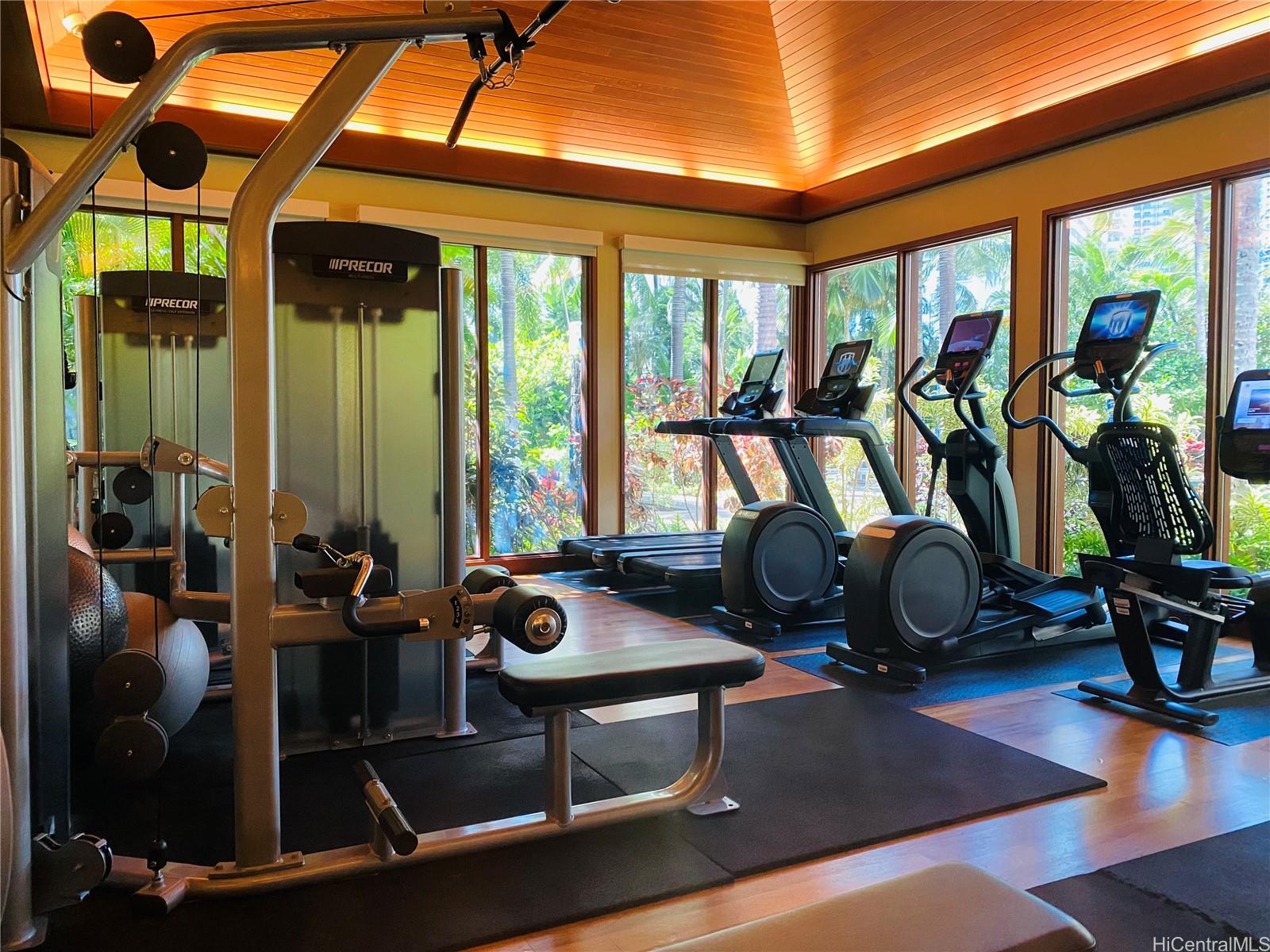 The Watermark condo # 401, Honolulu, Hawaii - photo 13 of 14