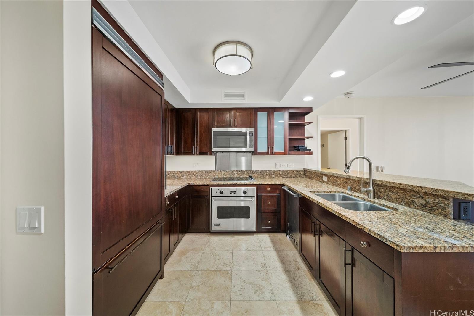 1551 Ala Wai Blvd Honolulu - Rental - photo 11 of 25