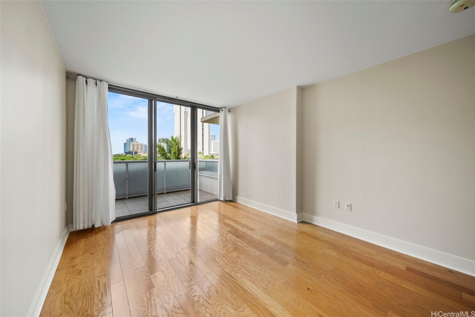 1551 Ala Wai Blvd Honolulu - Rental - photo 12 of 25