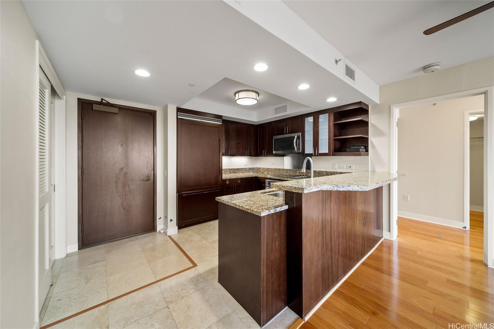 1551 Ala Wai Blvd Honolulu - Rental - photo 10 of 25