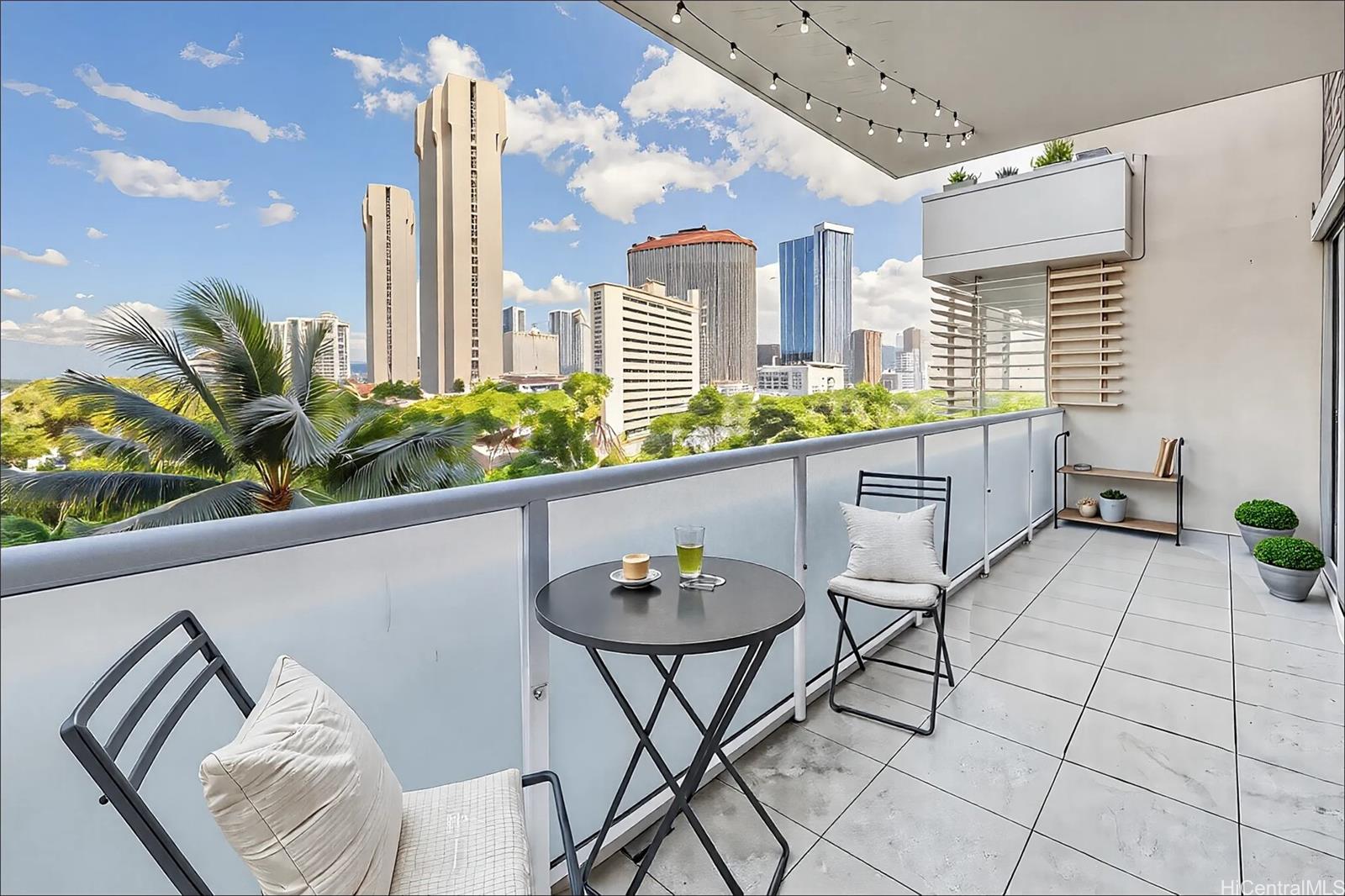 The Watermark condo # 504, Honolulu, Hawaii - photo 2 of 21