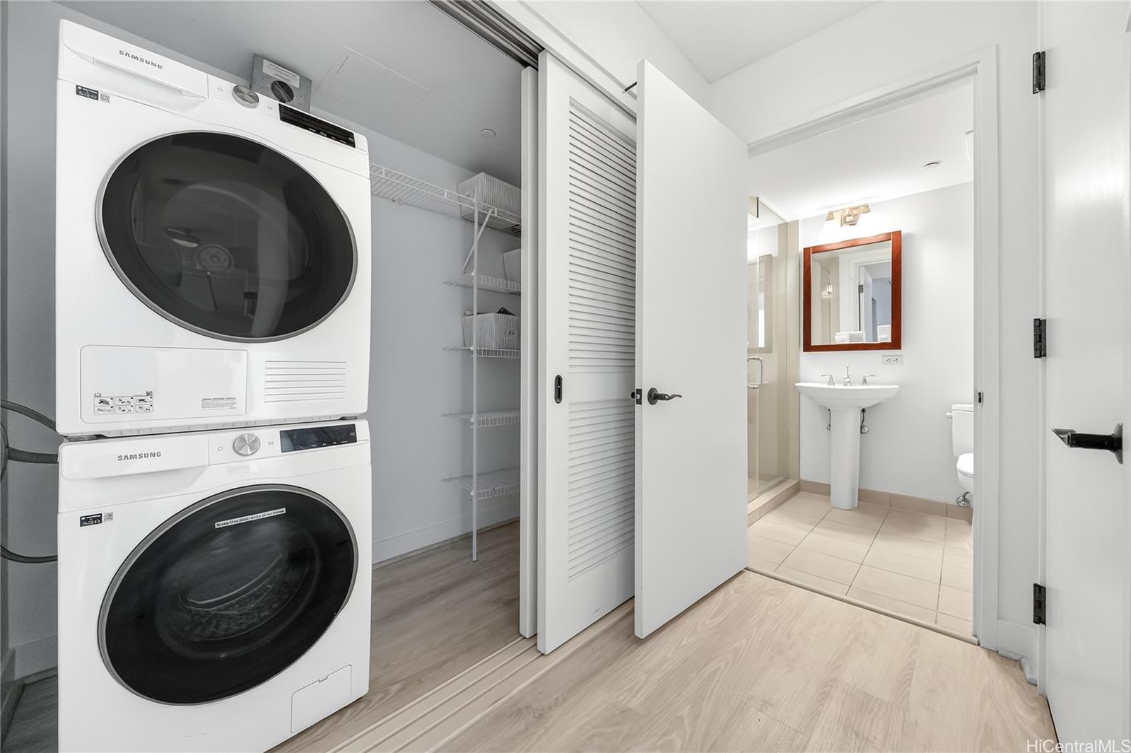 The Watermark condo # 504, Honolulu, Hawaii - photo 11 of 21