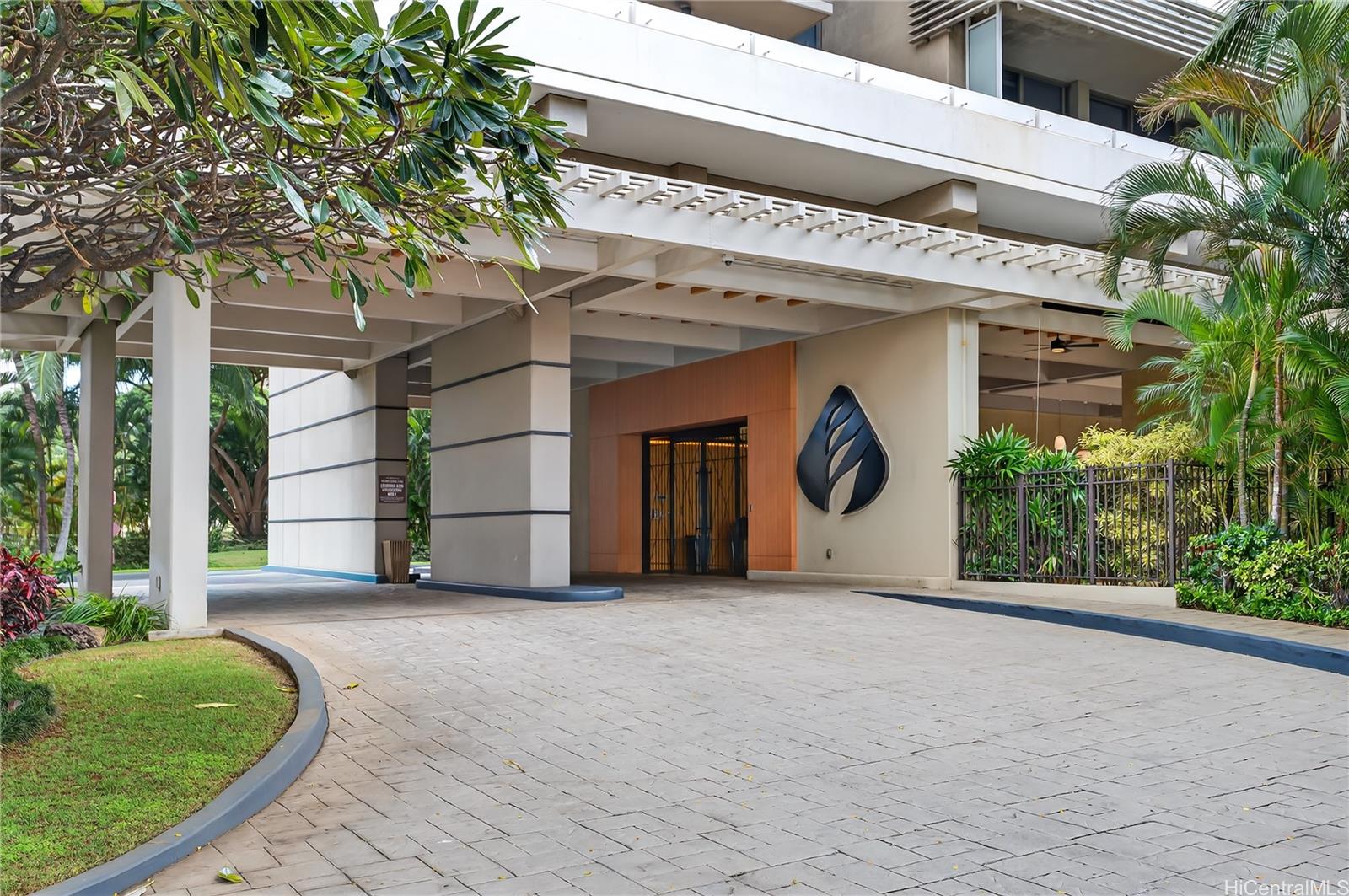 The Watermark condo # 504, Honolulu, Hawaii - photo 16 of 21