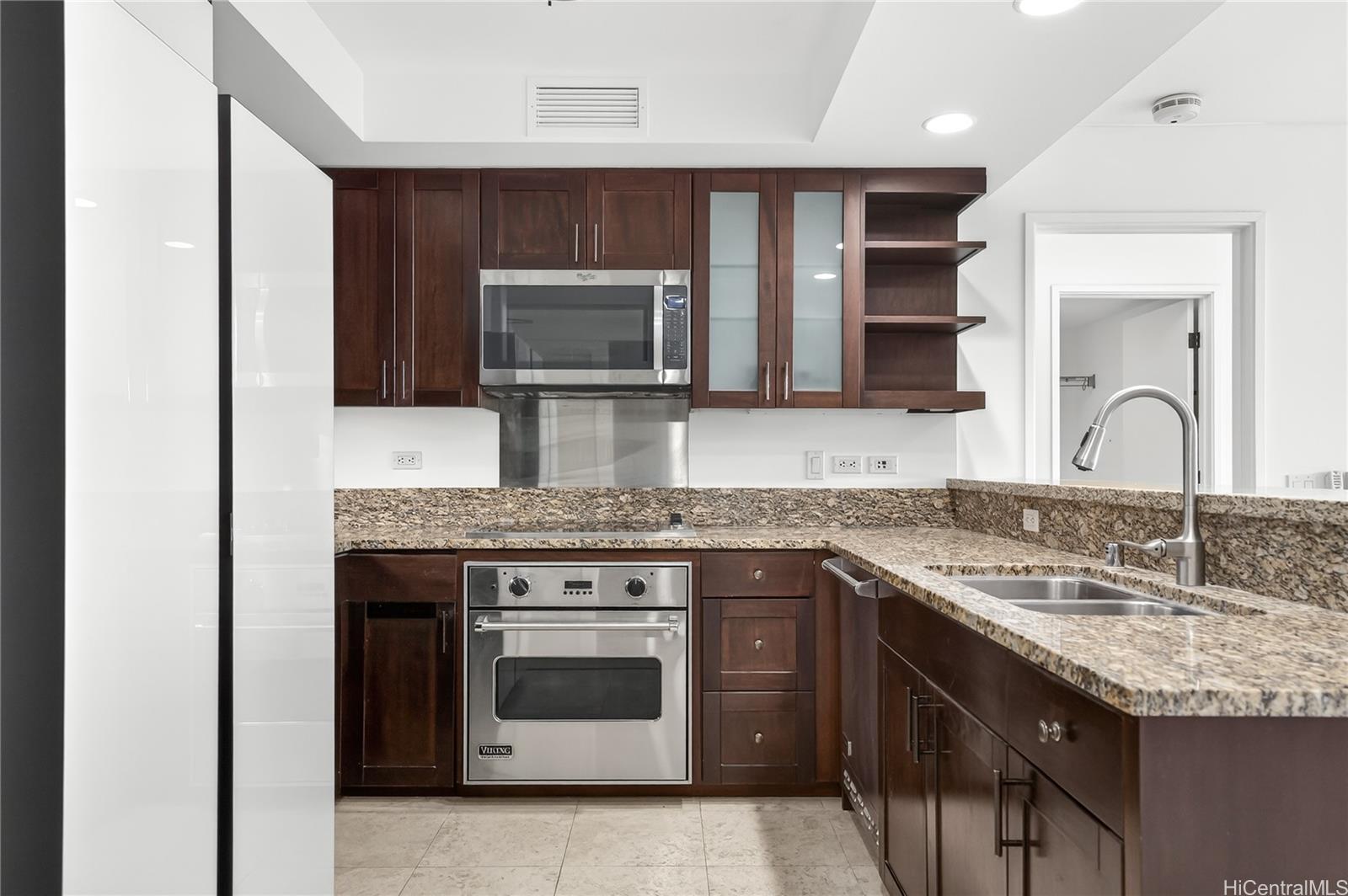 The Watermark condo # 504, Honolulu, Hawaii - photo 4 of 21