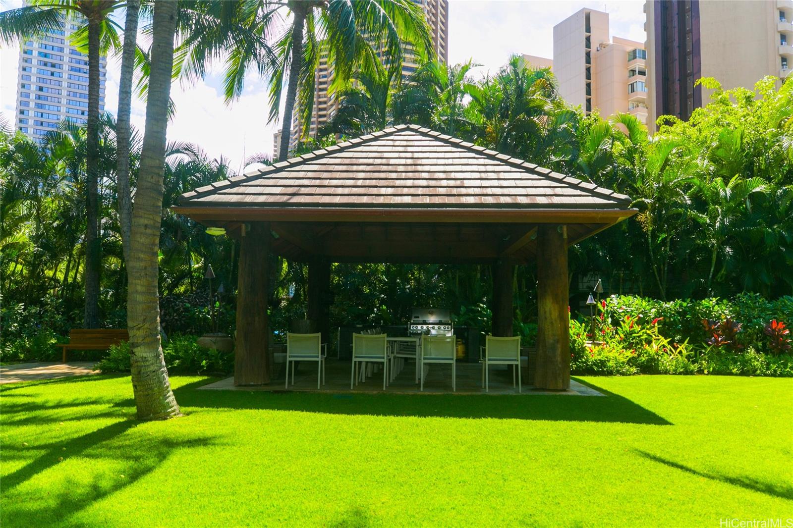 The Watermark condo # 703, Honolulu, Hawaii - photo 5 of 24