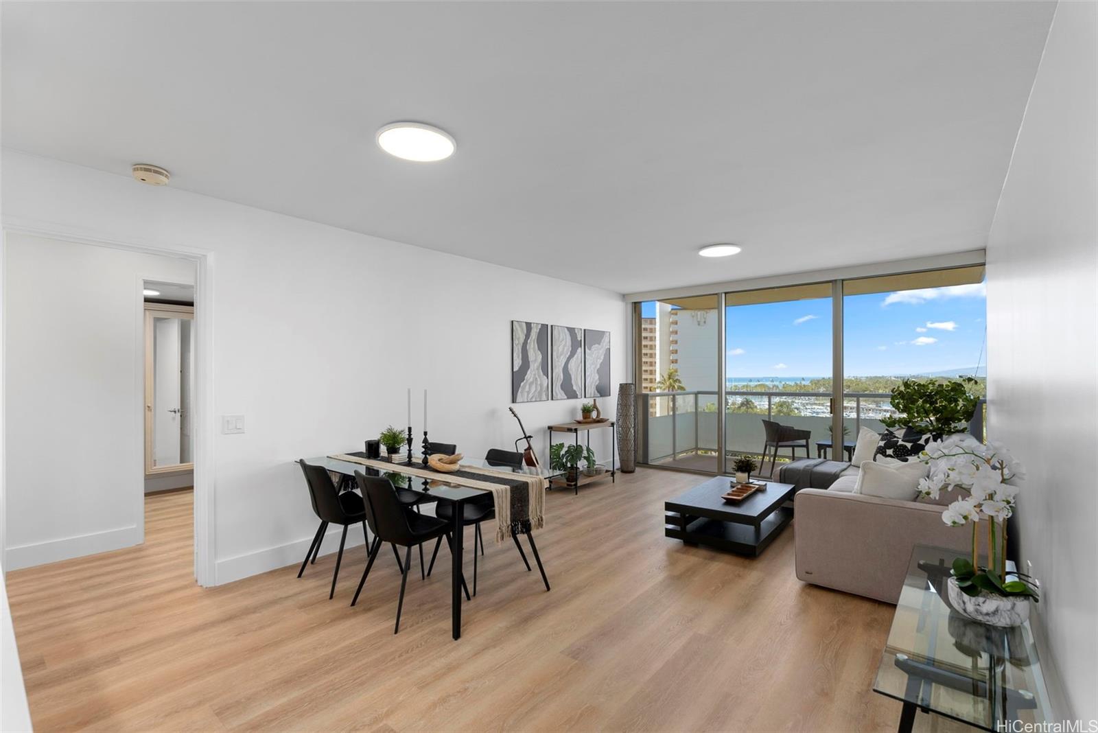 The Watermark condo # 803, Honolulu, Hawaii - photo 5 of 25