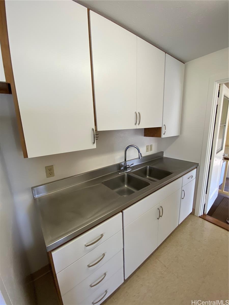 1553 Glen Ave Wahiawa - Rental - photo 2 of 25