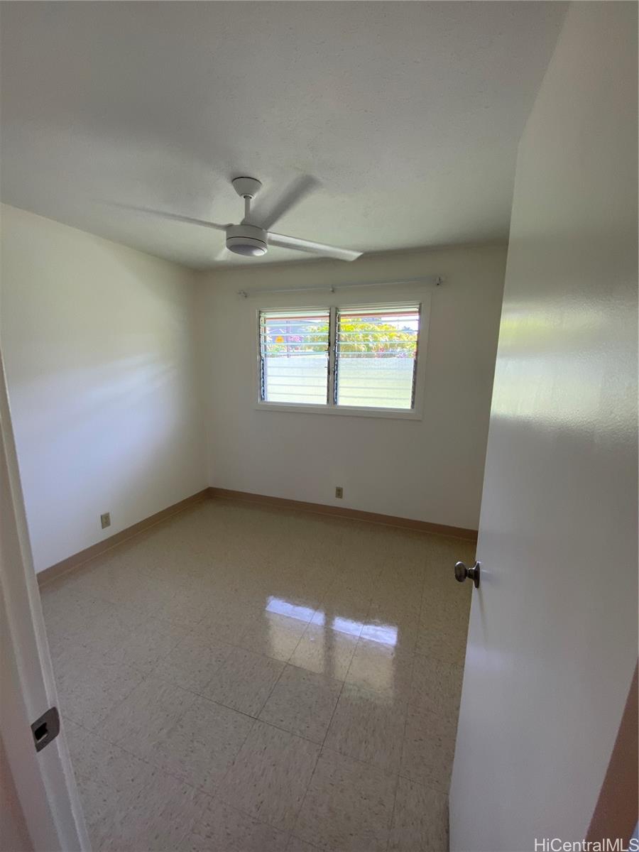 1553 Glen Ave Wahiawa - Rental - photo 15 of 25