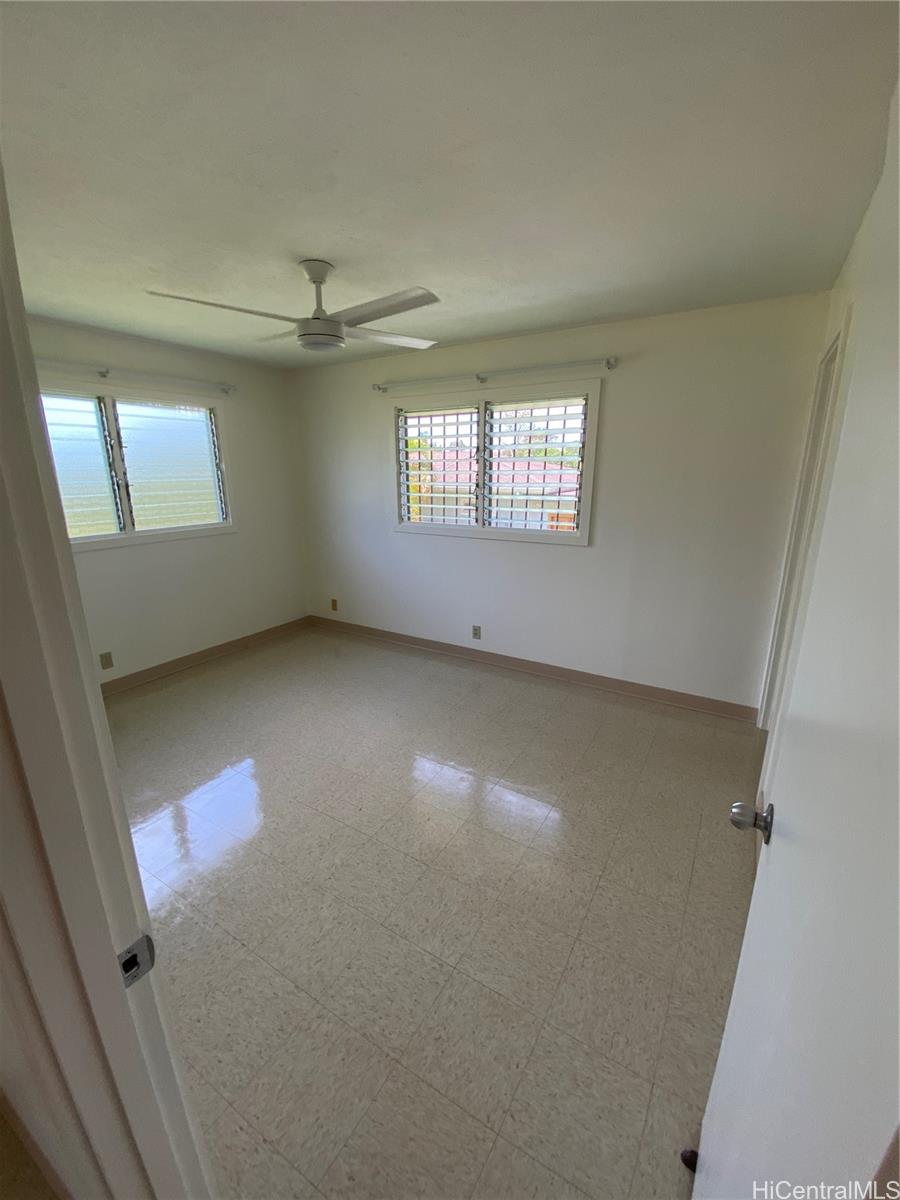 1553 Glen Ave Wahiawa - Rental - photo 18 of 25