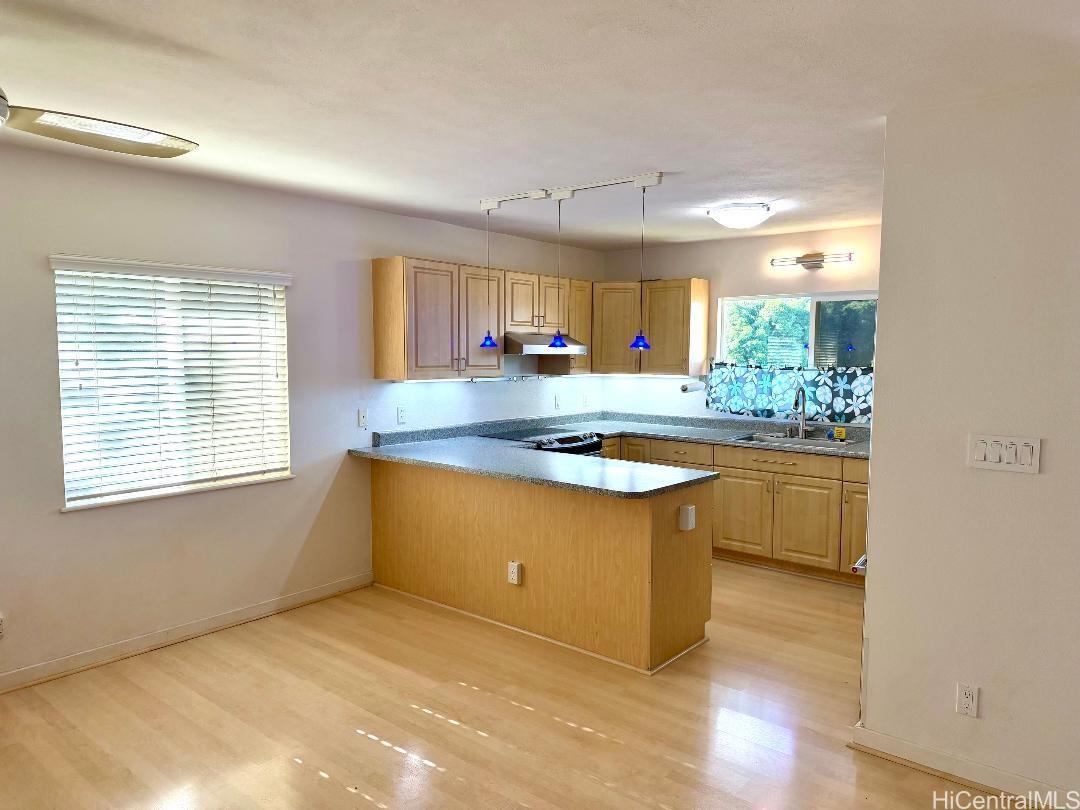 1553 Haku Street Honolulu - Rental - photo 2 of 16