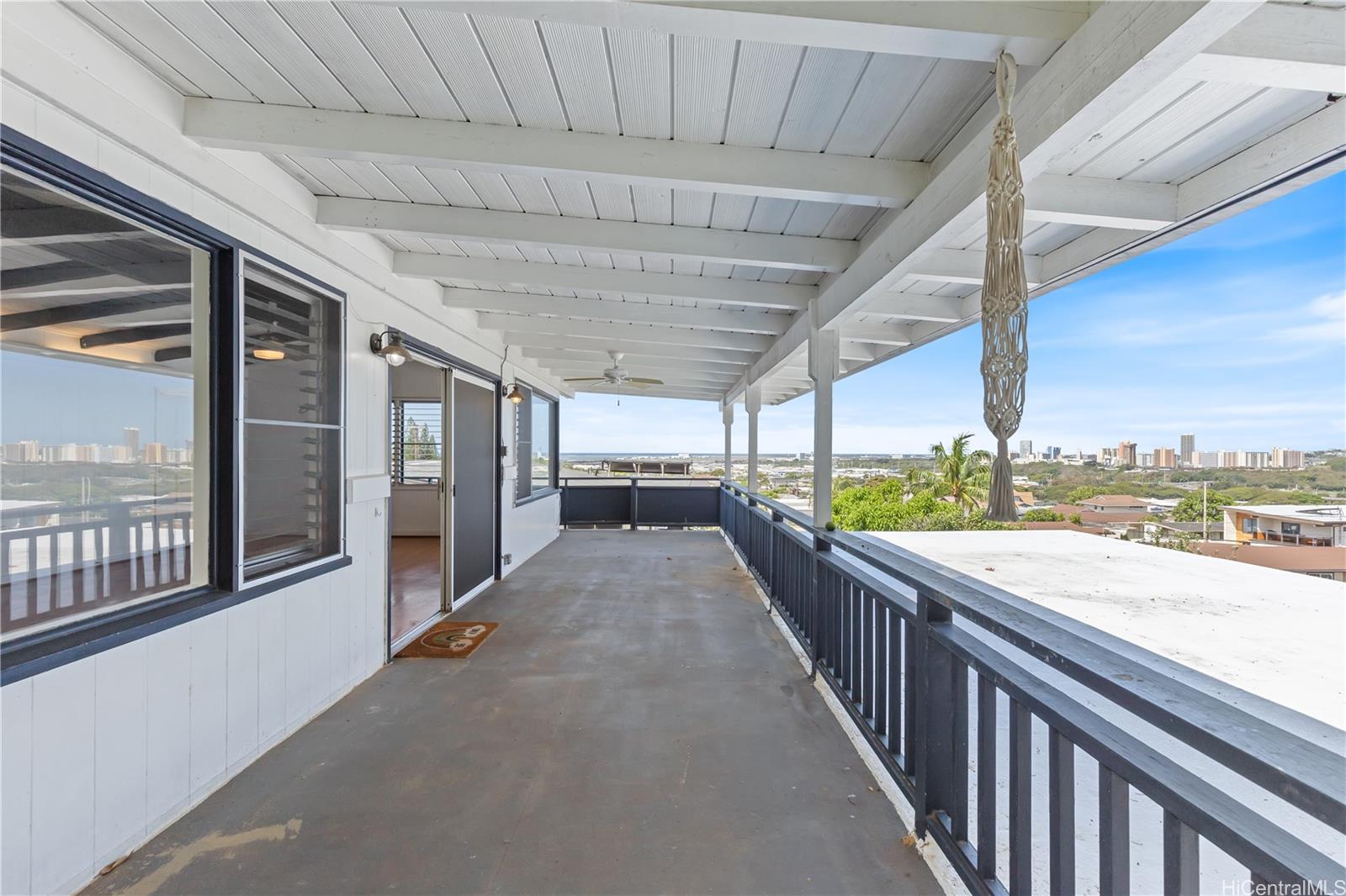 1554  Ala Amoamo Street Moanalua Gardens, Honolulu home - photo 10 of 19