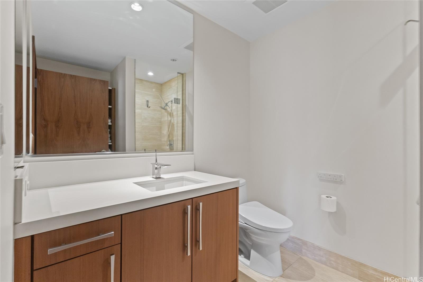 One Ala Moana condo # 1000, Honolulu, Hawaii - photo 17 of 25