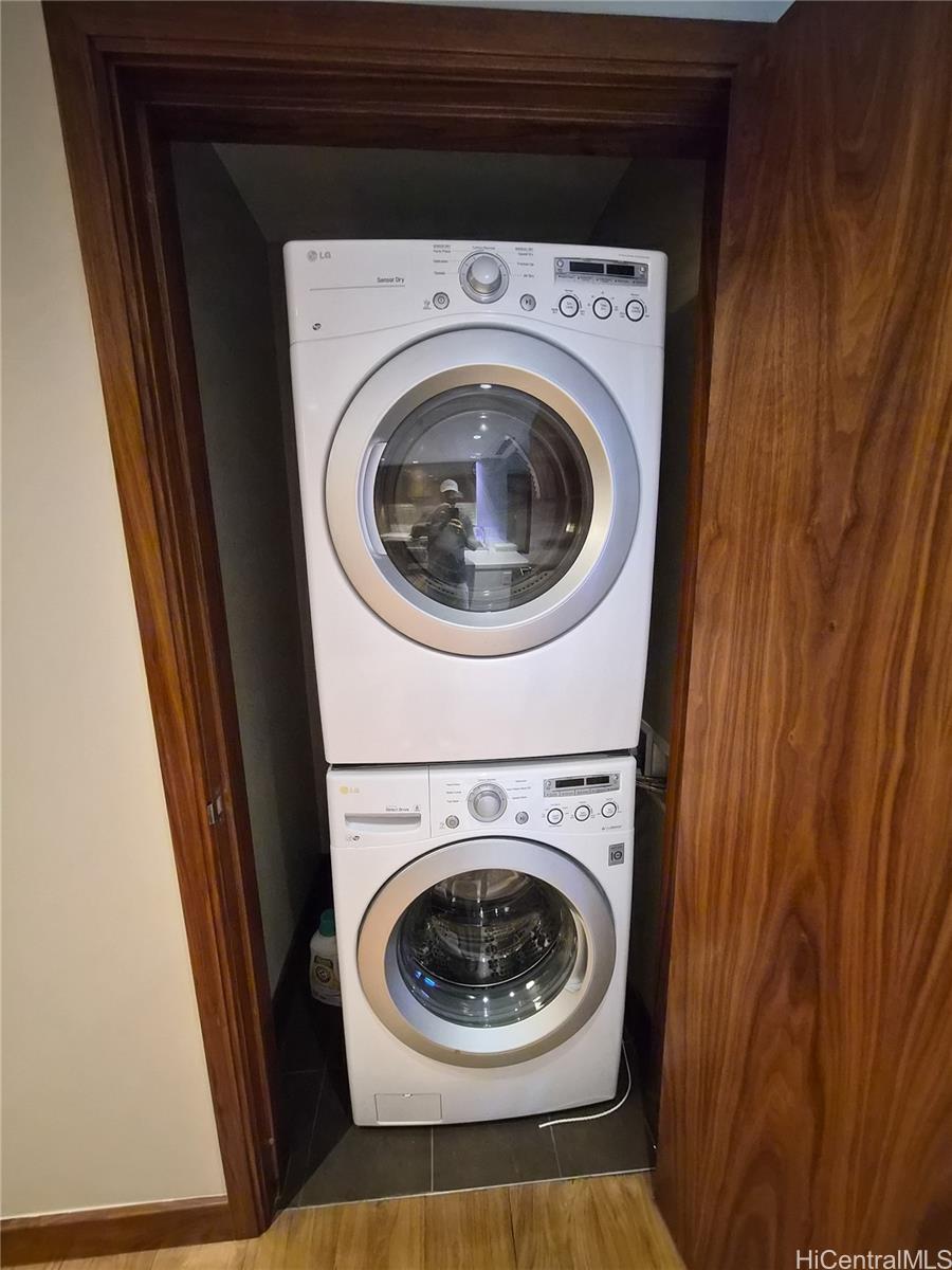 1555 Kapiolani Blvd Honolulu - Rental - photo 11 of 21