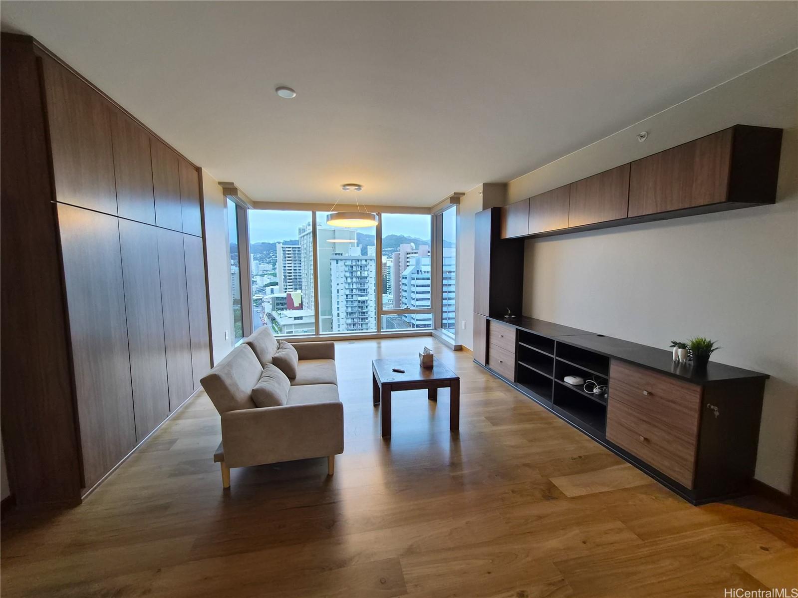 1555 Kapiolani Blvd Honolulu - Rental - photo 3 of 21