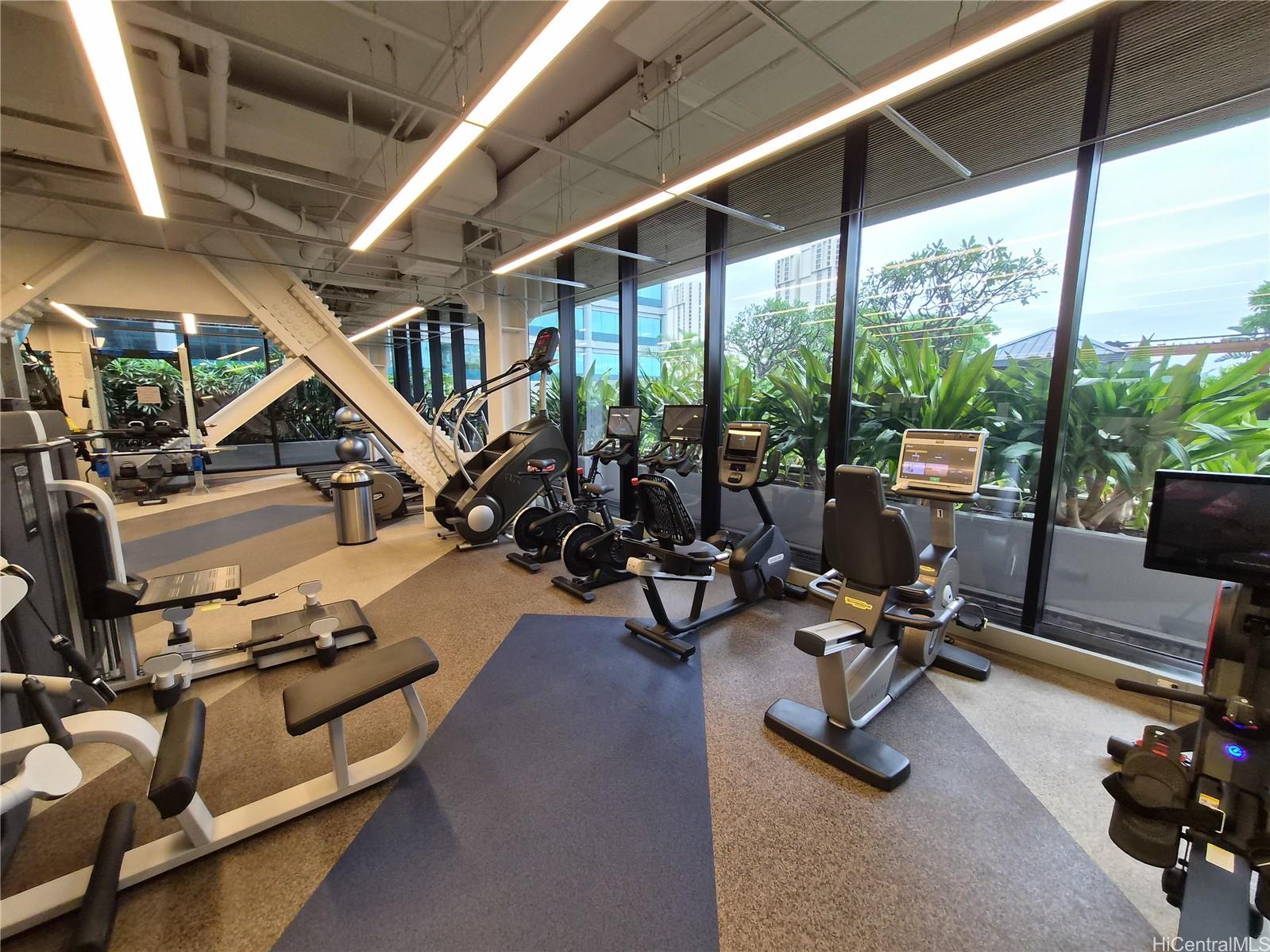 1555 Kapiolani Blvd Honolulu - Rental - photo 21 of 21