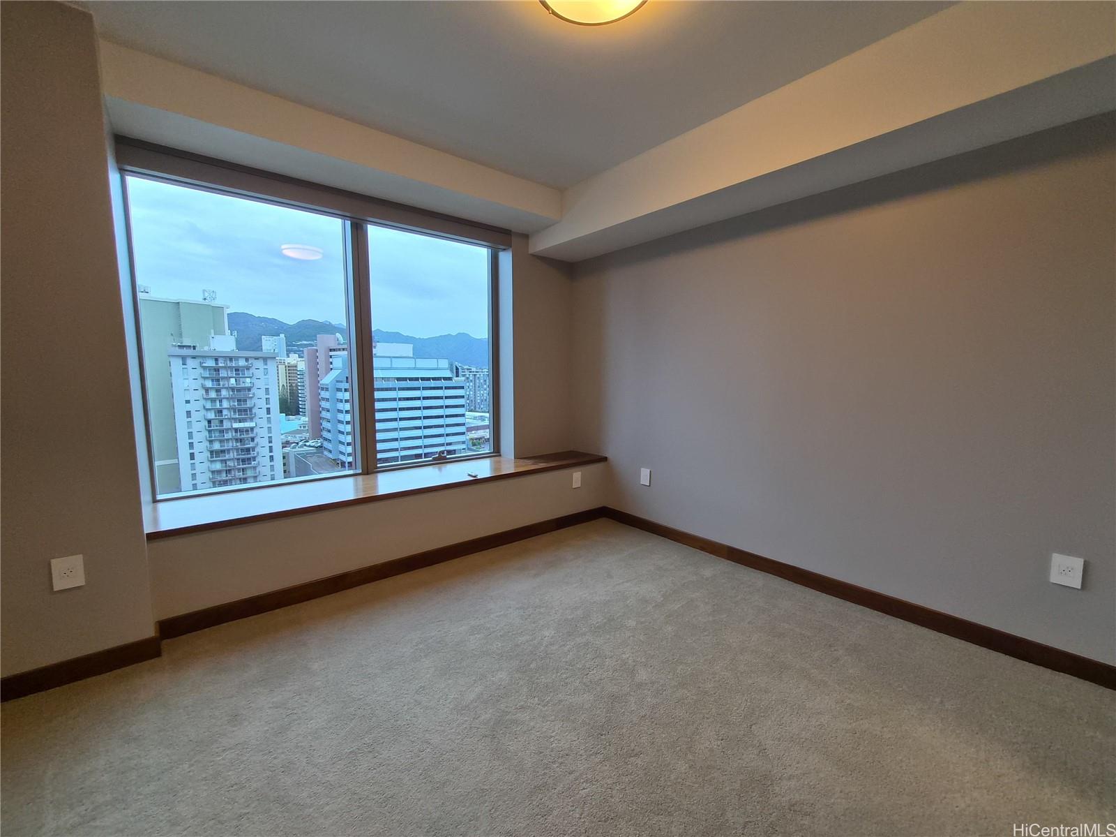 1555 Kapiolani Blvd Honolulu - Rental - photo 7 of 21