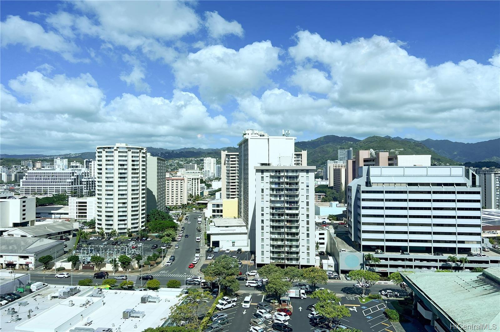 1555 Kapiolani Blvd Honolulu - Rental - photo 10 of 25
