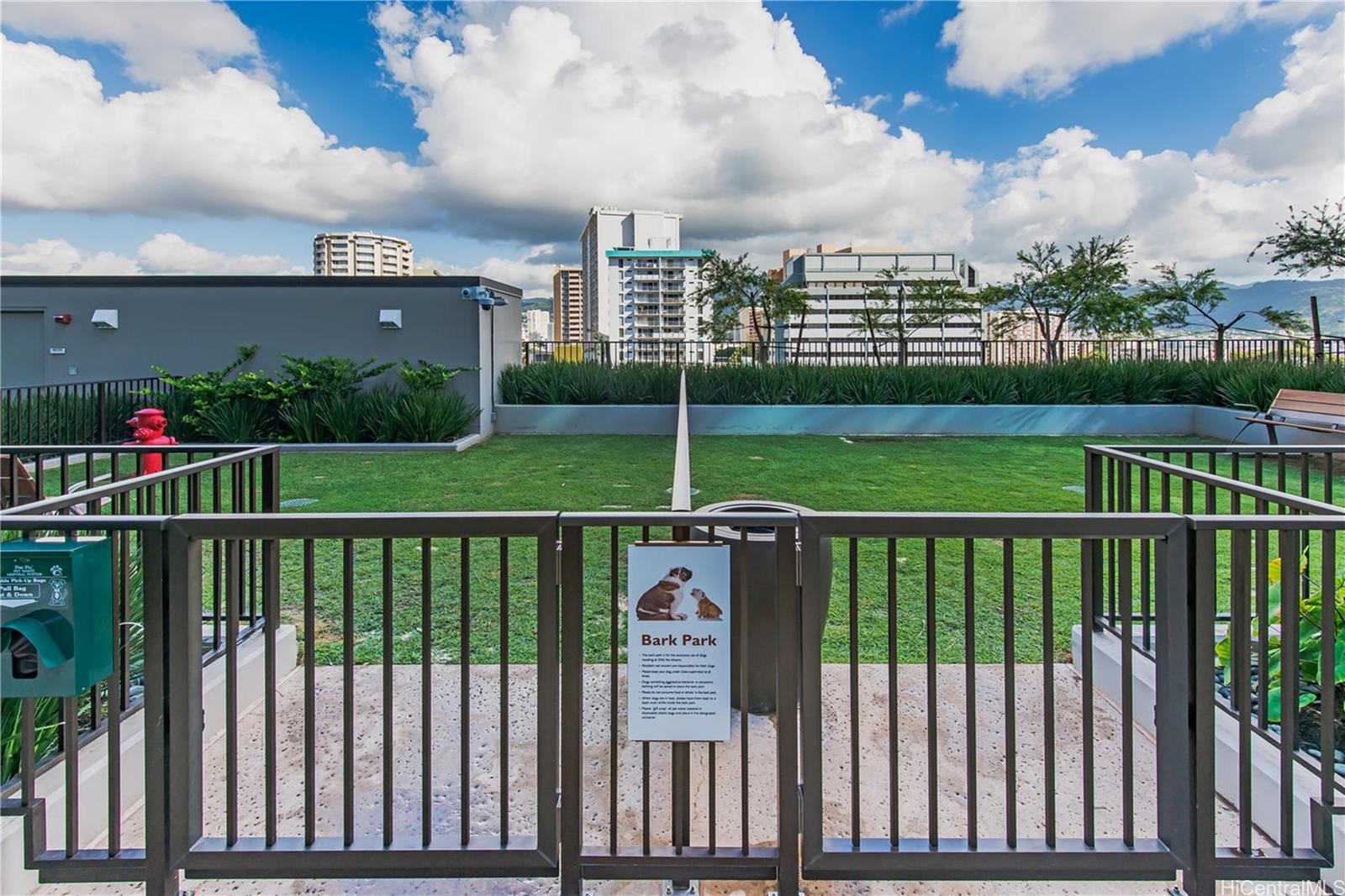 1555 Kapiolani Blvd Honolulu - Rental - photo 17 of 25