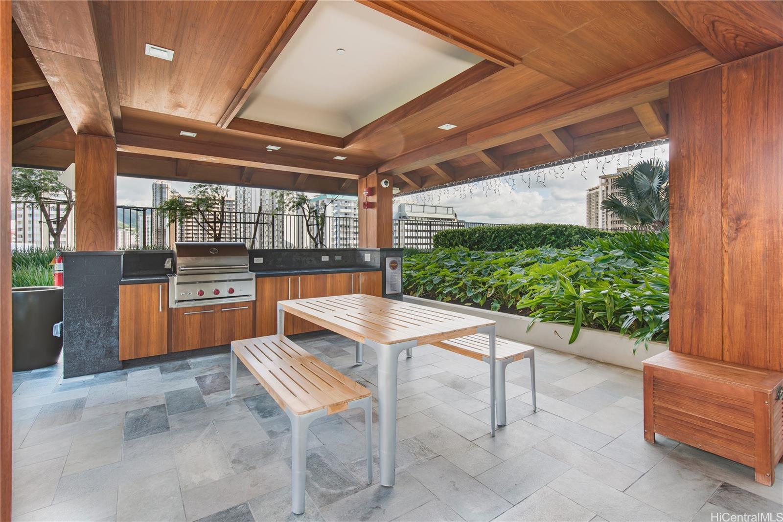 1555 Kapiolani Blvd Honolulu - Rental - photo 21 of 24