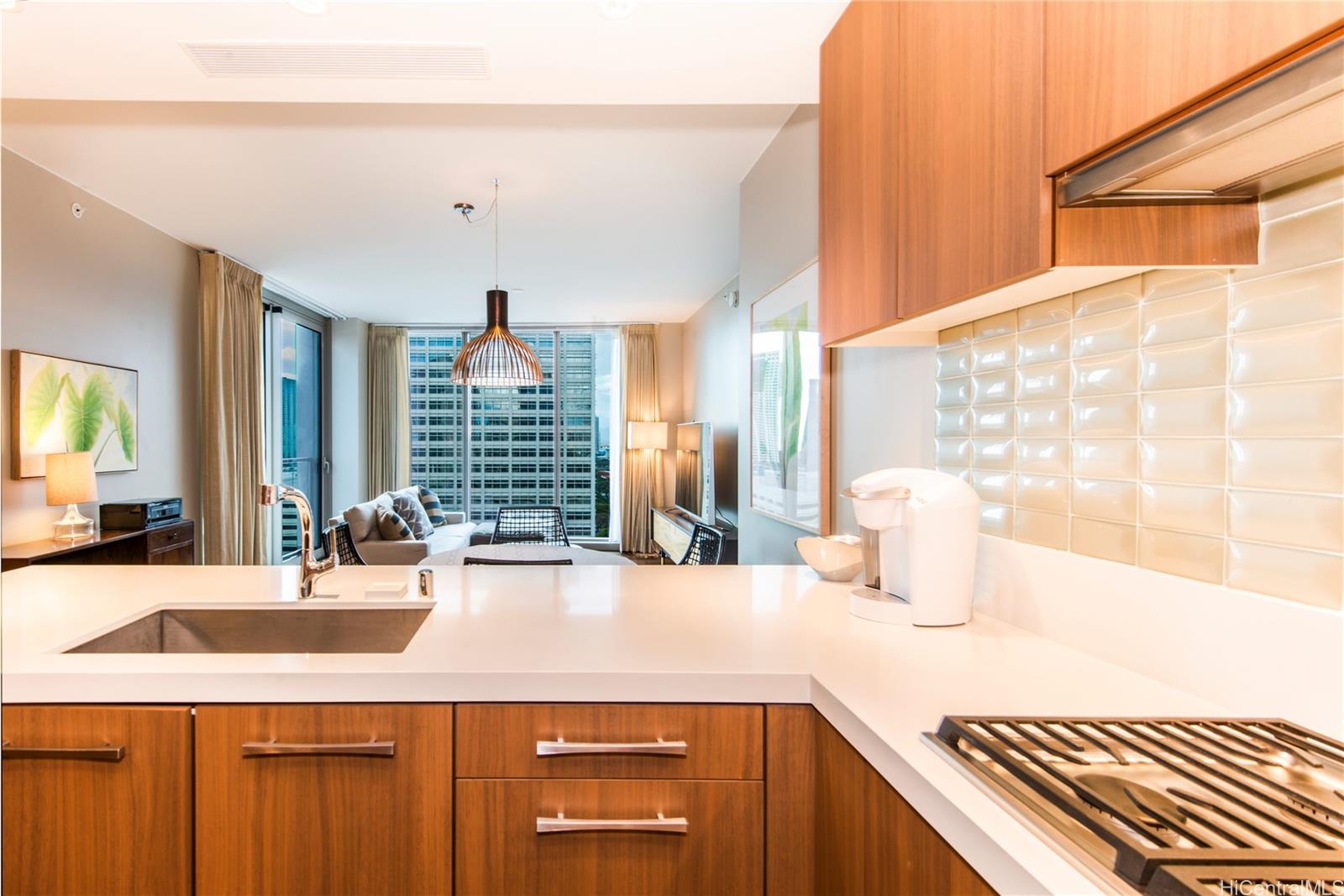 1555 Kapiolani Blvd Honolulu - Rental - photo 4 of 24