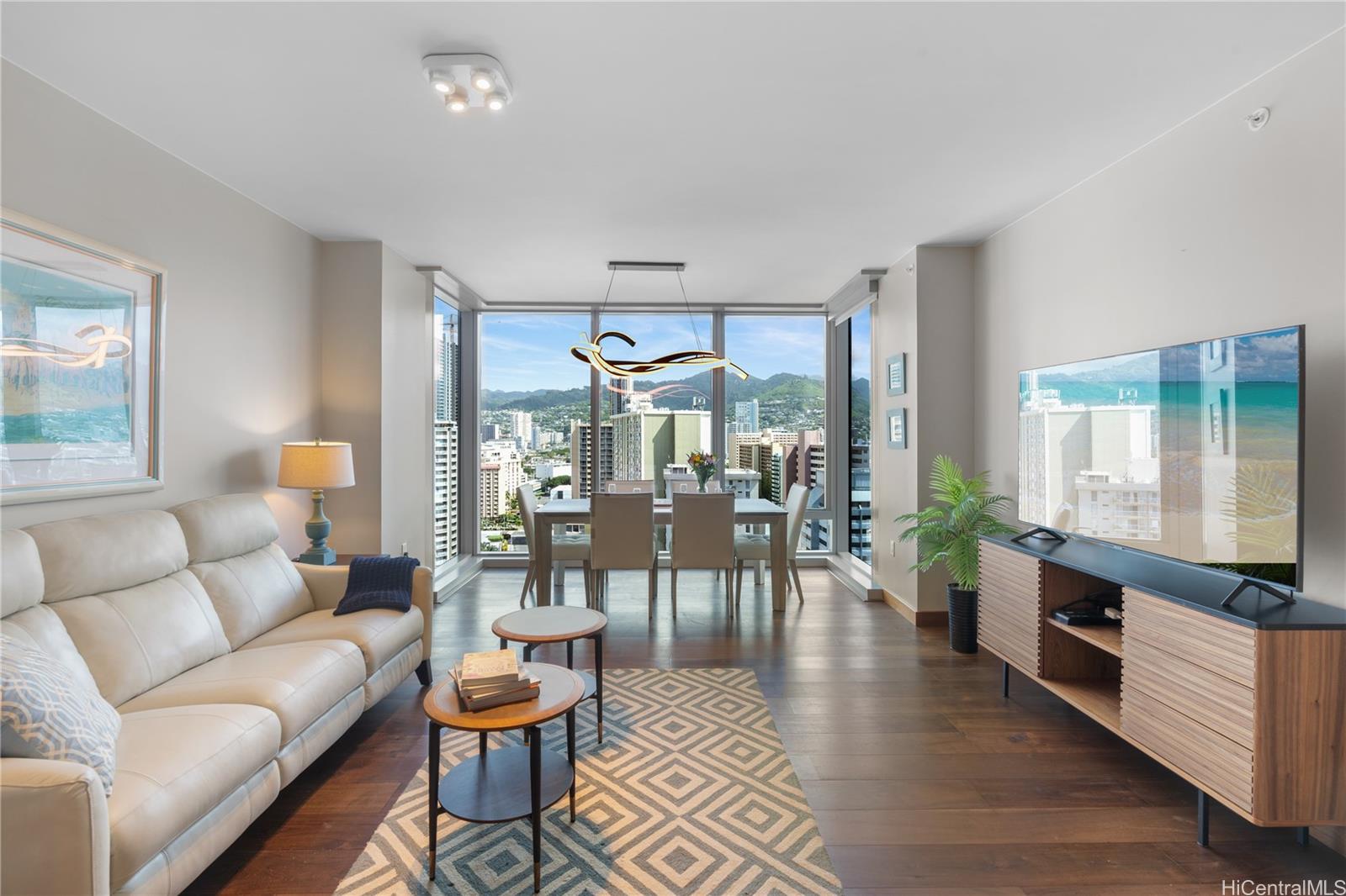 1555 Kapiolani Blvd Honolulu - Rental - photo 2 of 16