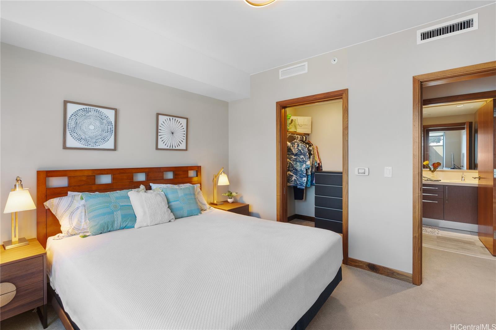 1555 Kapiolani Blvd Honolulu - Rental - photo 13 of 16