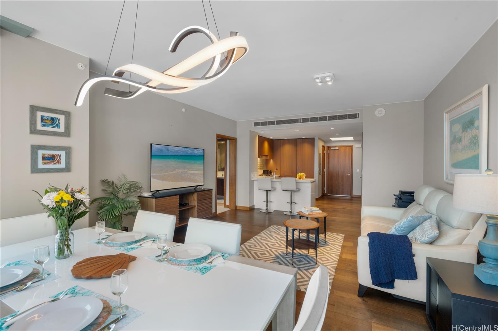 1555 Kapiolani Blvd Honolulu - Rental - photo 8 of 16