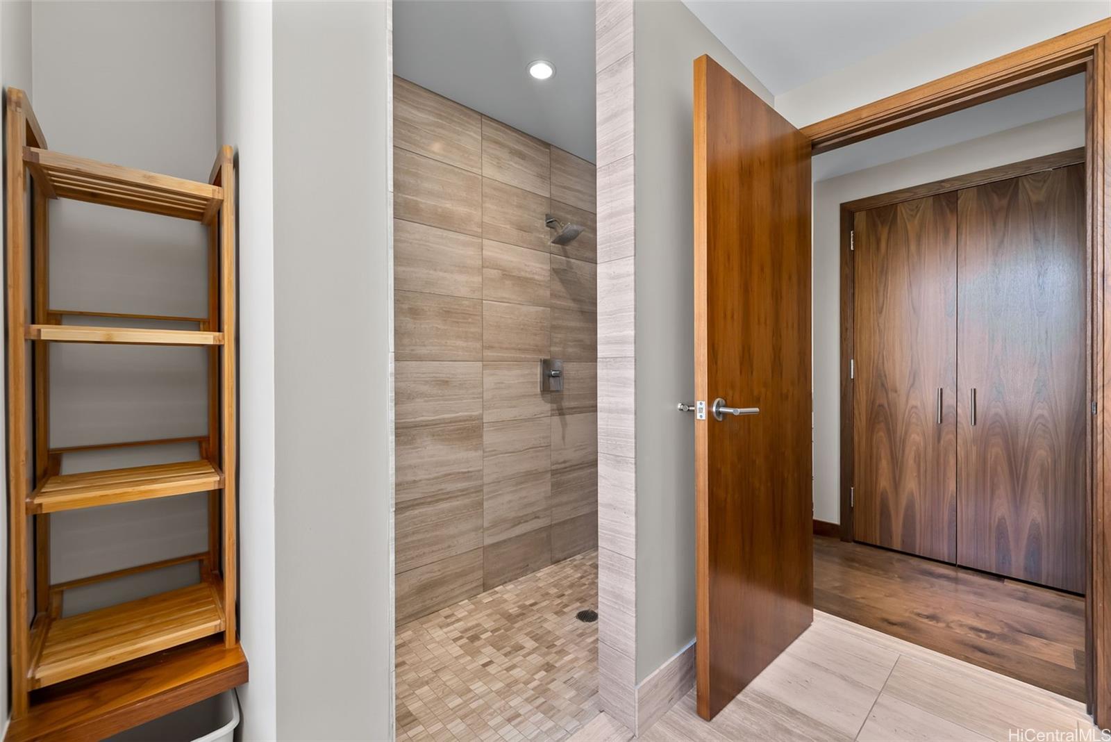 One Ala Moana condo # 1615, Honolulu, Hawaii - photo 11 of 25