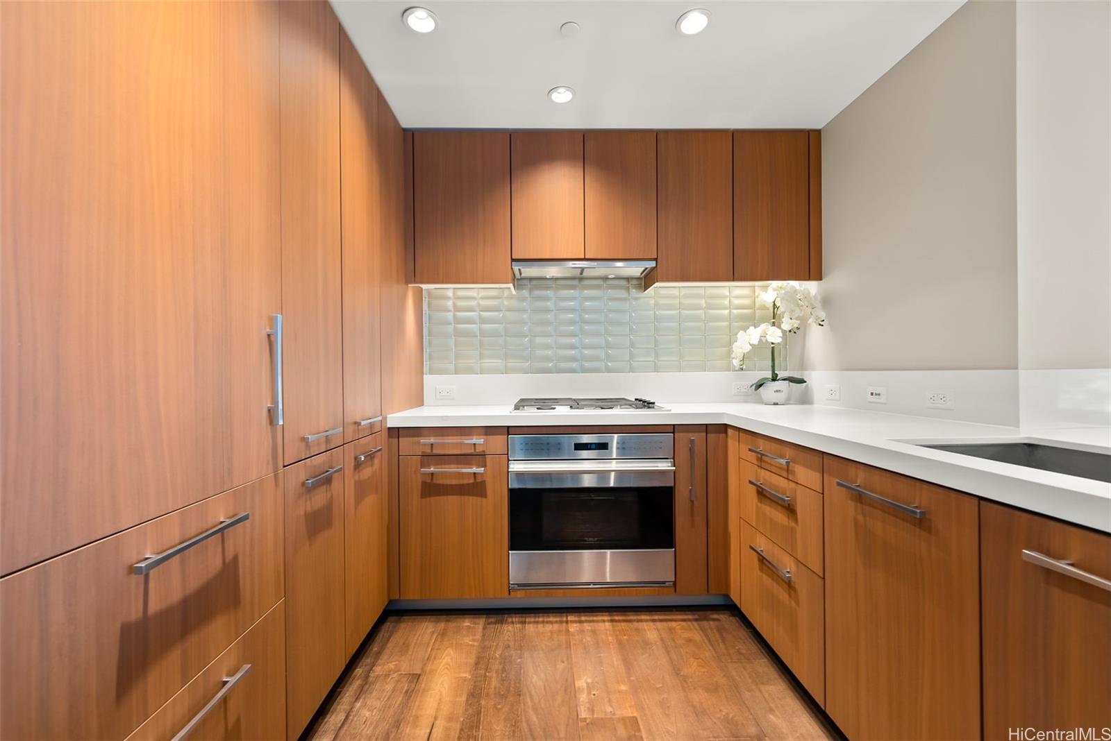 One Ala Moana condo # 1615, Honolulu, Hawaii - photo 5 of 25