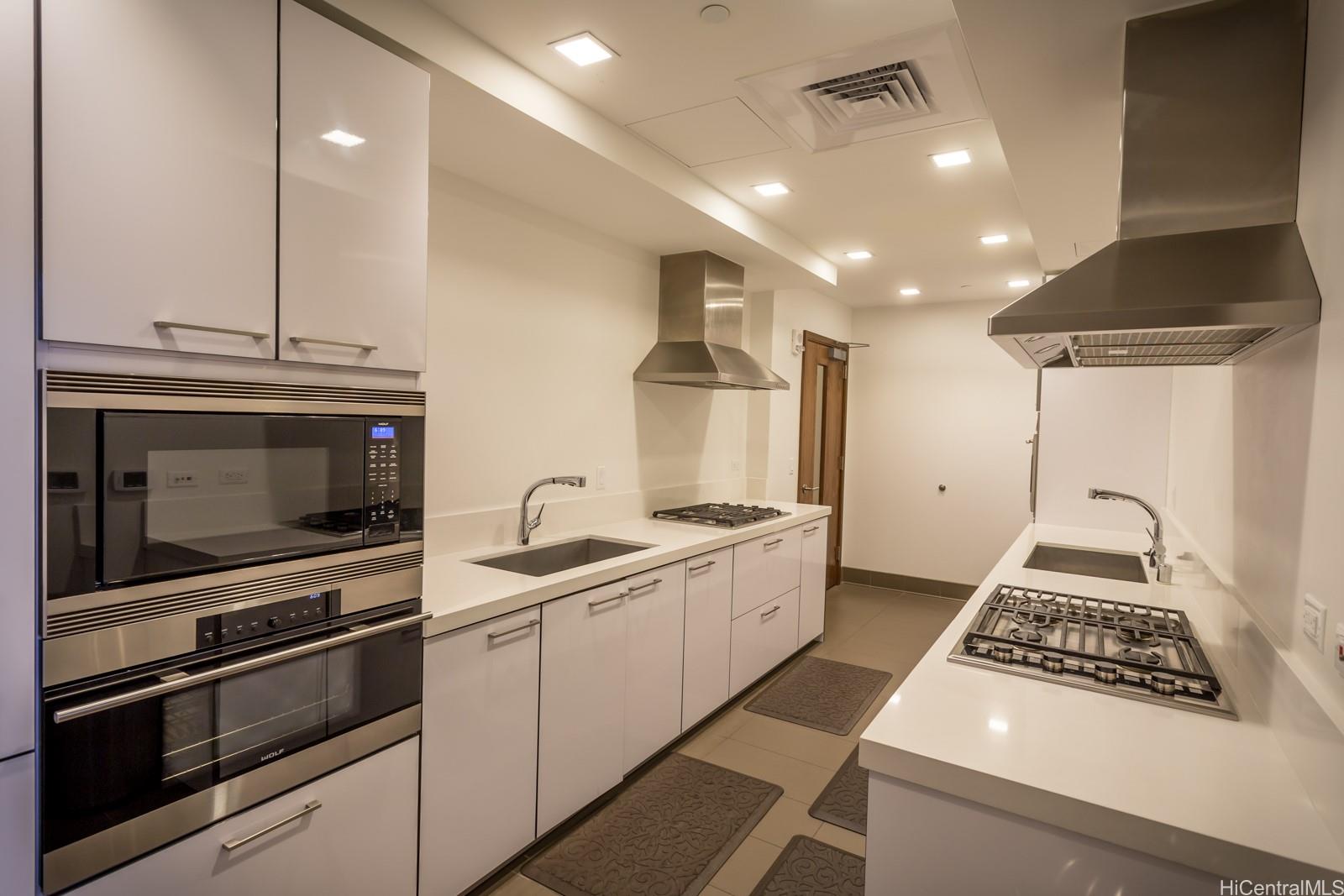 One Ala Moana condo # 1912, Honolulu, Hawaii - photo 17 of 20