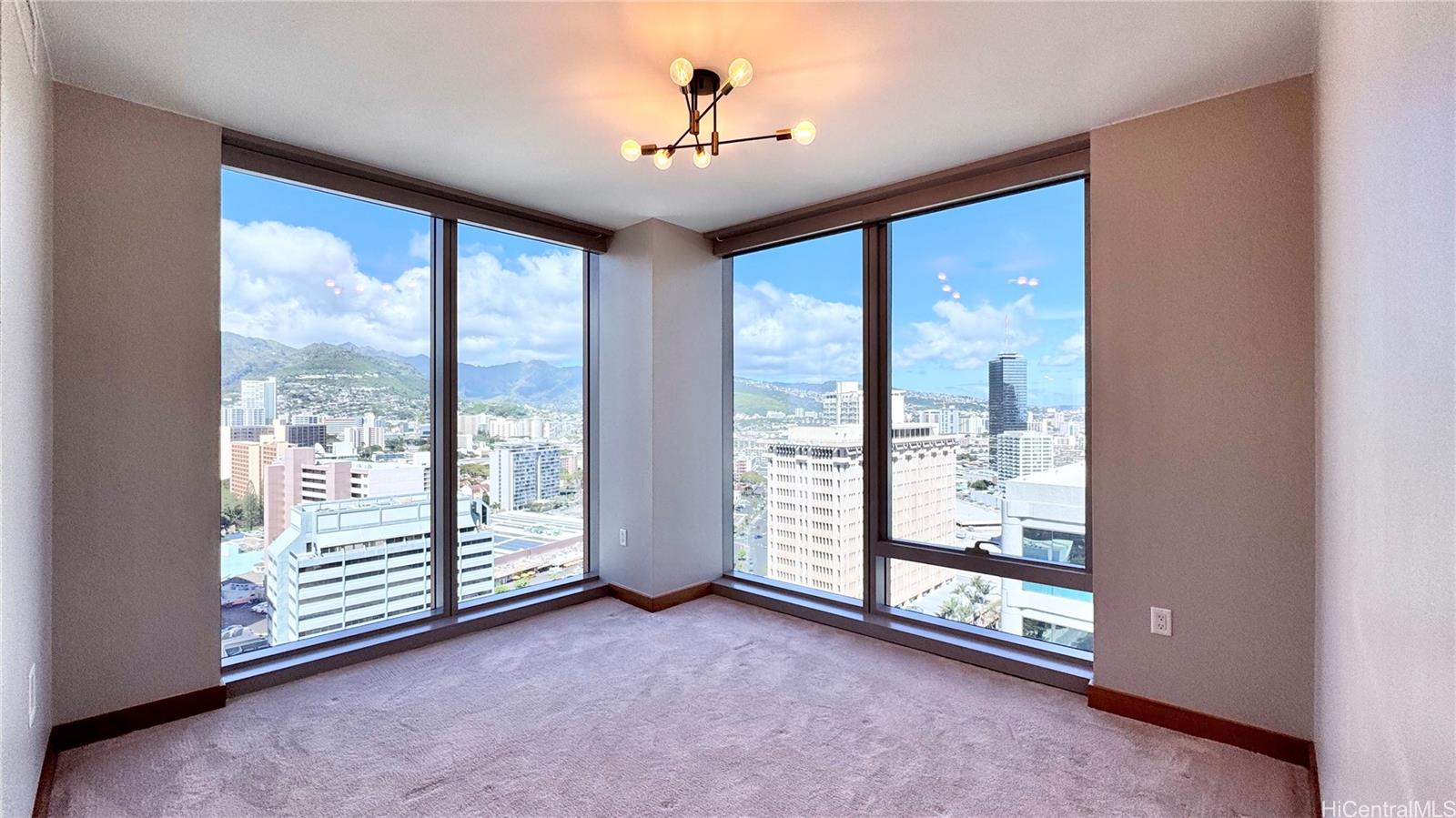 1555 Kapiolani Blvd Honolulu - Rental - photo 15 of 25
