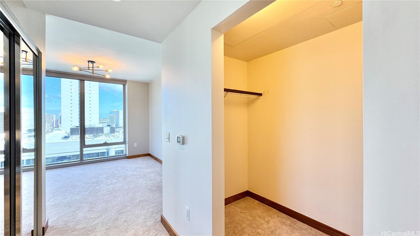 1555 Kapiolani Blvd Honolulu - Rental - photo 21 of 25